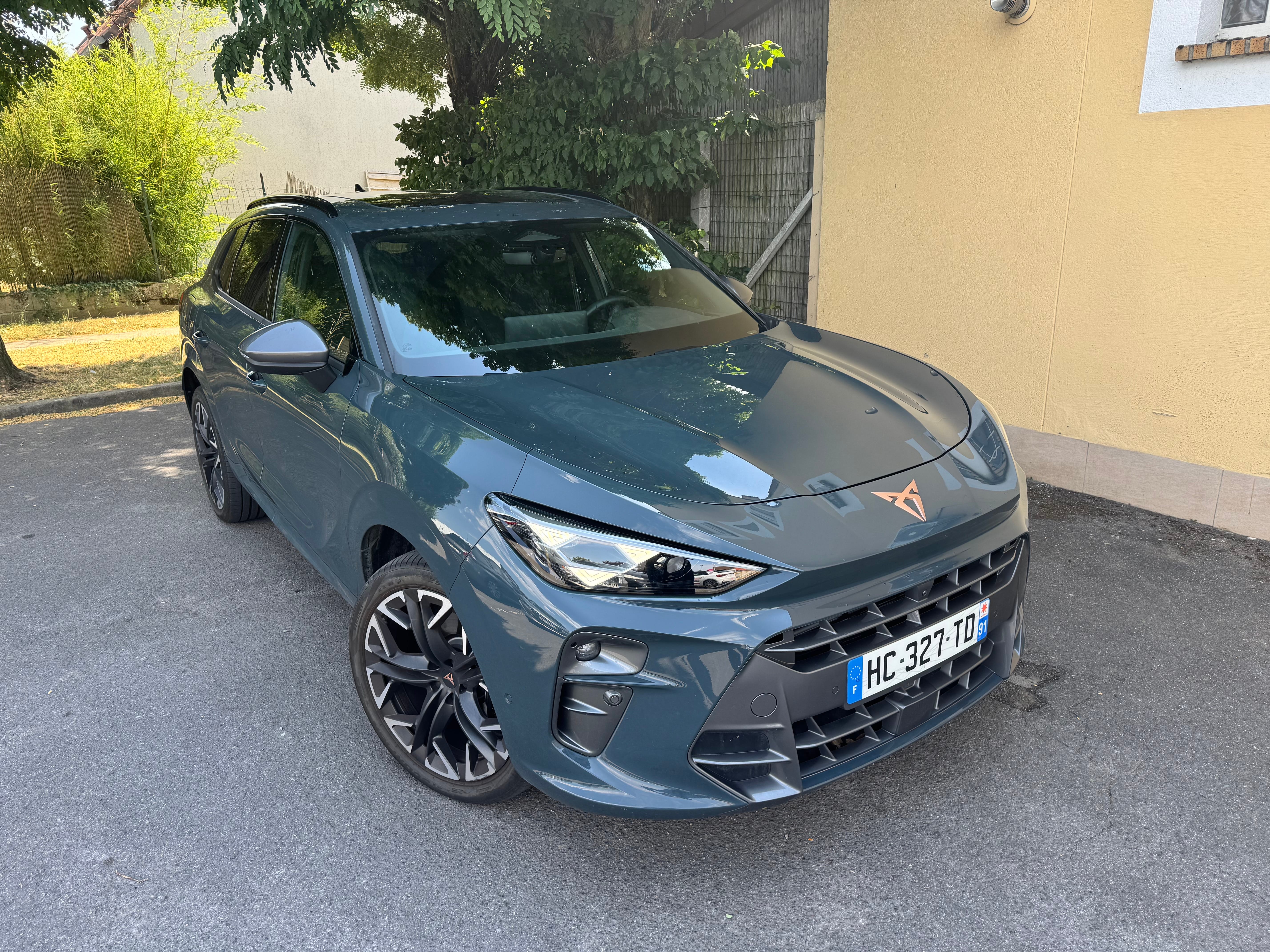 Cupra Terramar, 2025, Essence 95 / Électrique (hybride), automatique