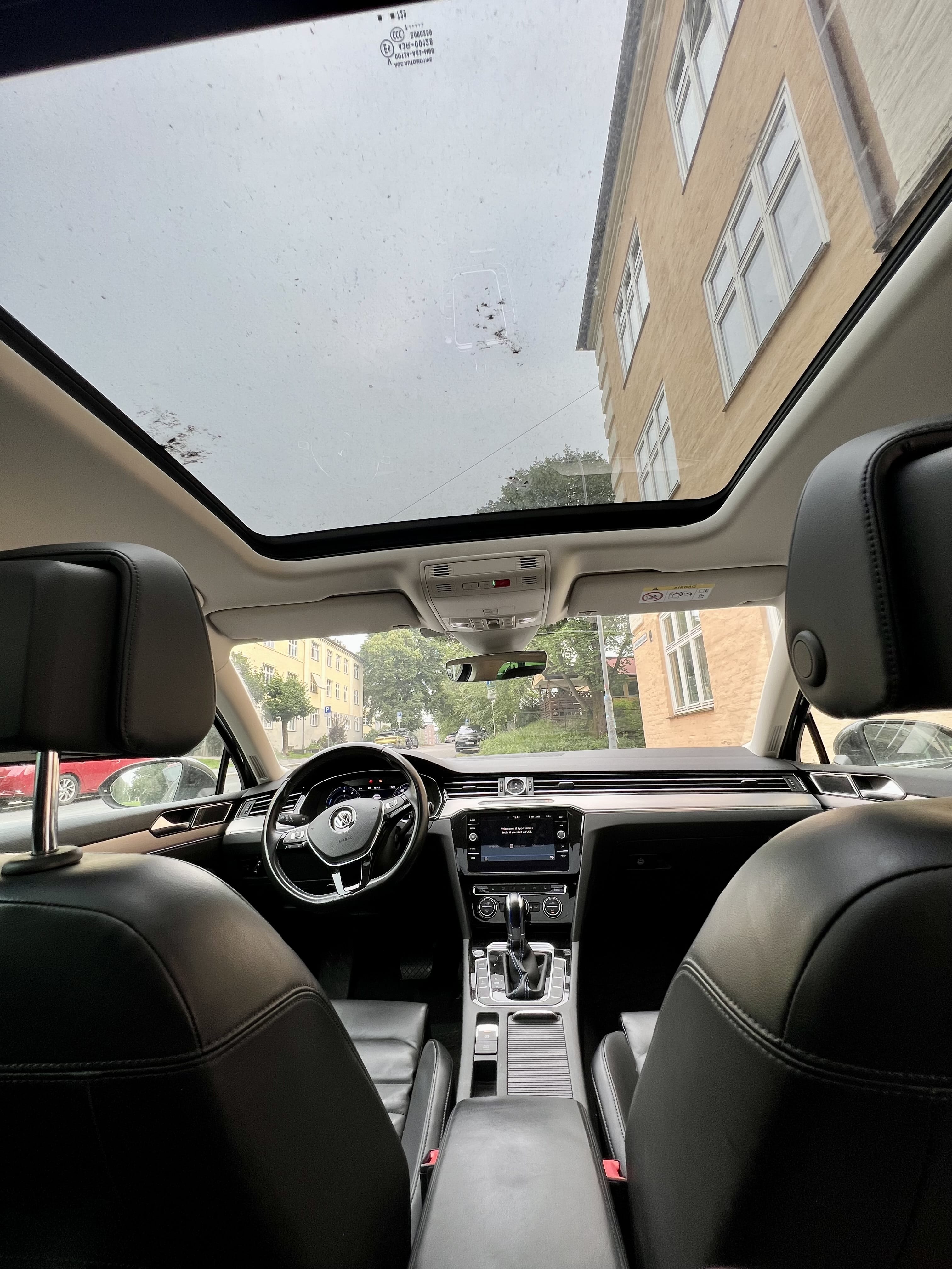 Volkswagen Passat GTE avec GPS