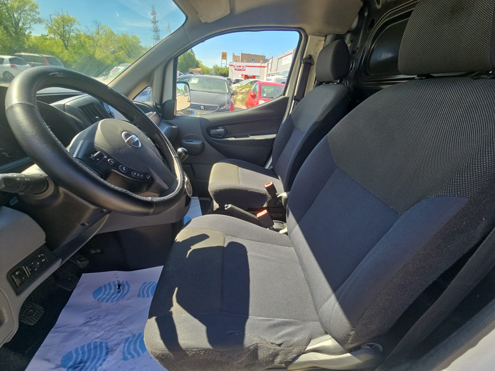 Nissan NV200 Combi avec GPS