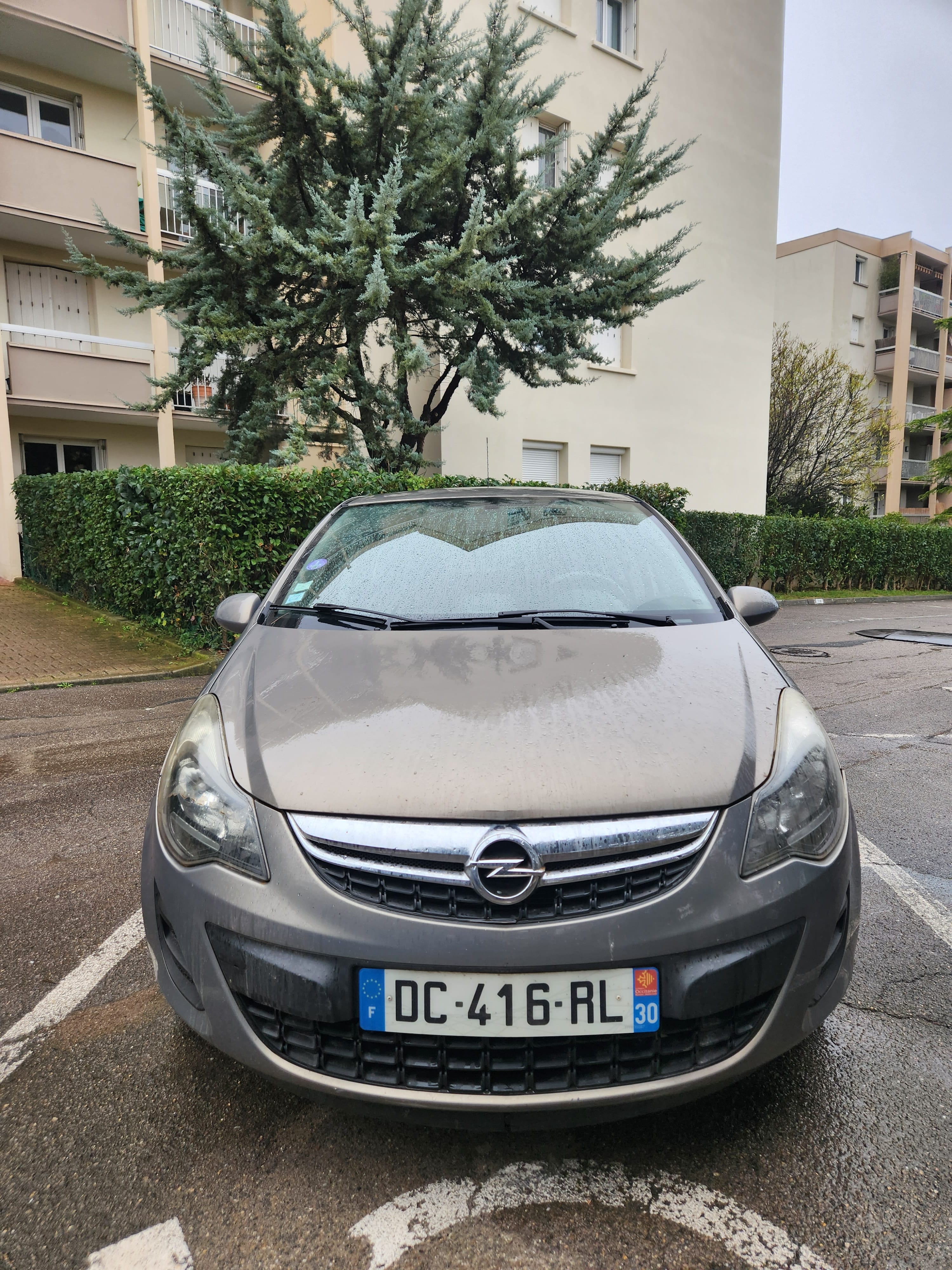 Opel Corsa with Audio / iPod input