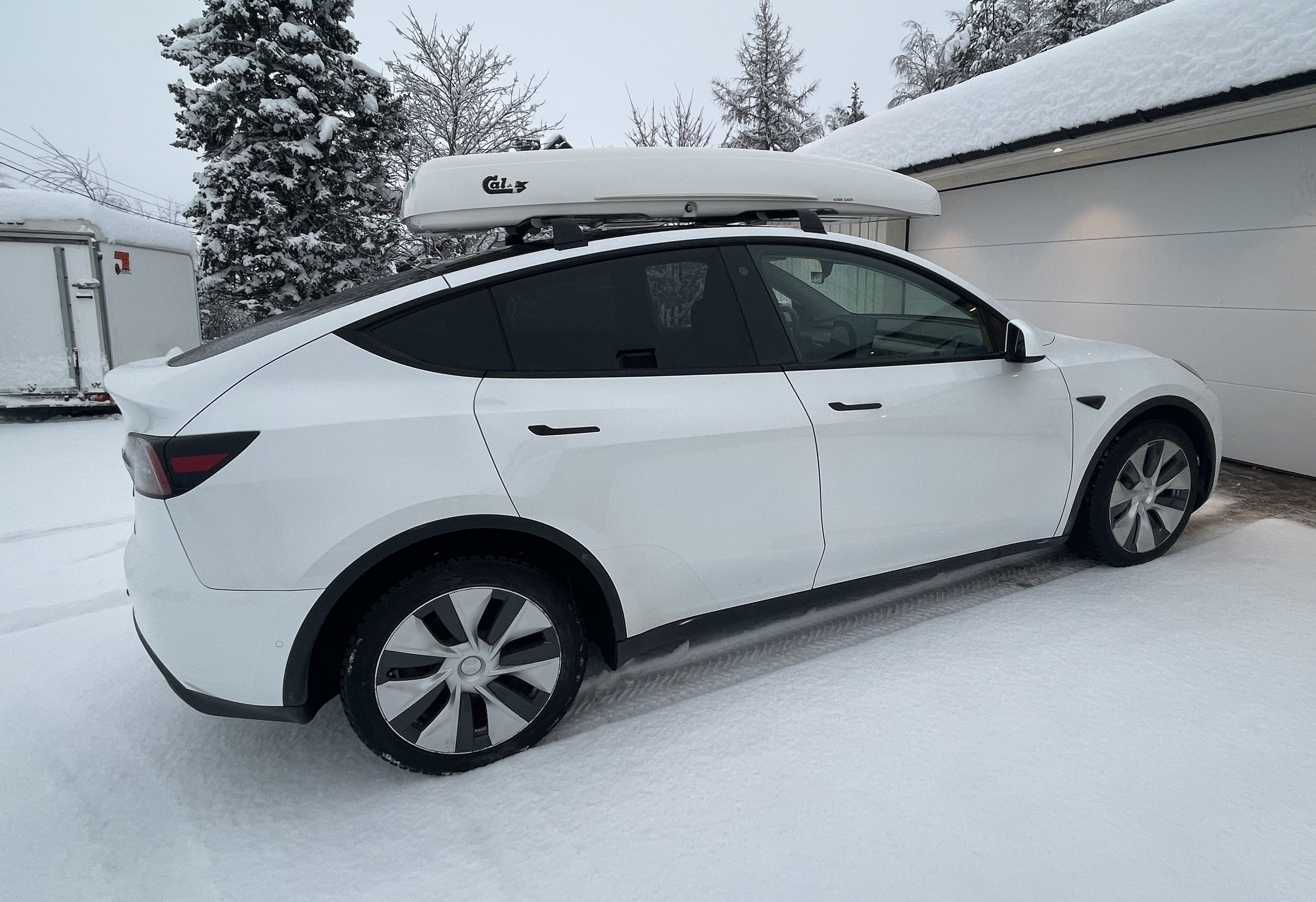 Tesla Model Y Long Range med GPS