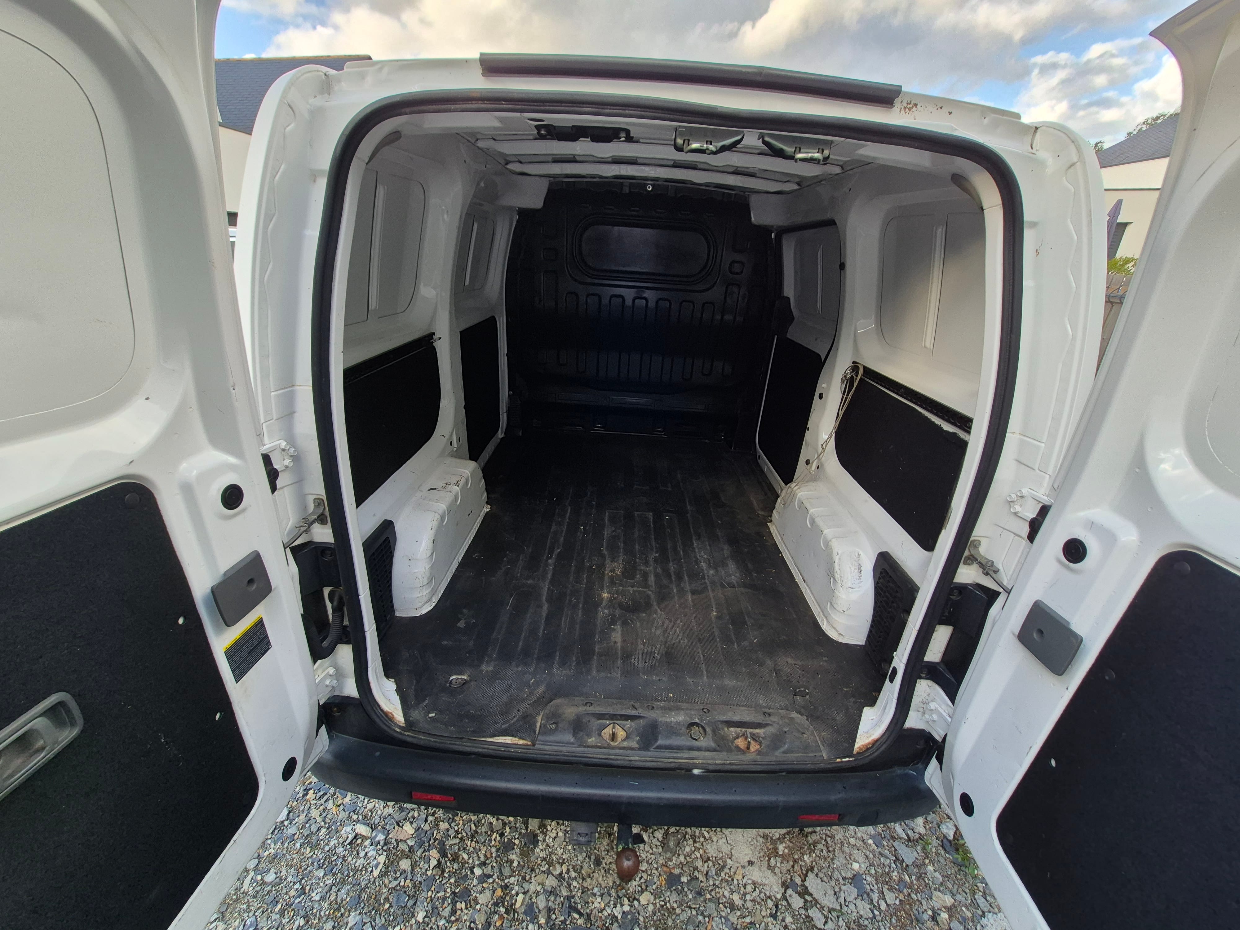Nissan NV200 avec Entrée audio / iPod