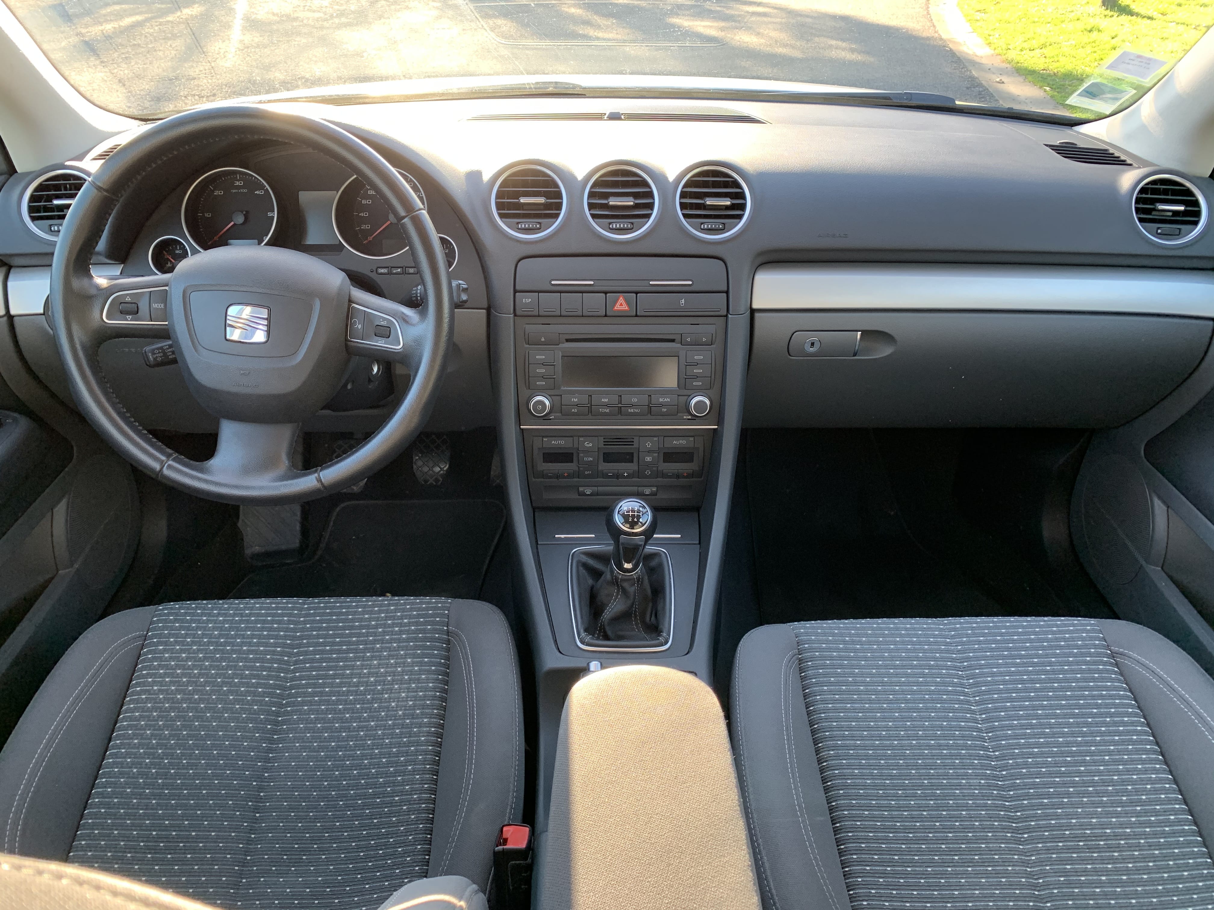 Seat Exeo 2.0 TDI 120 STYLE avec Entrée audio / iPod
