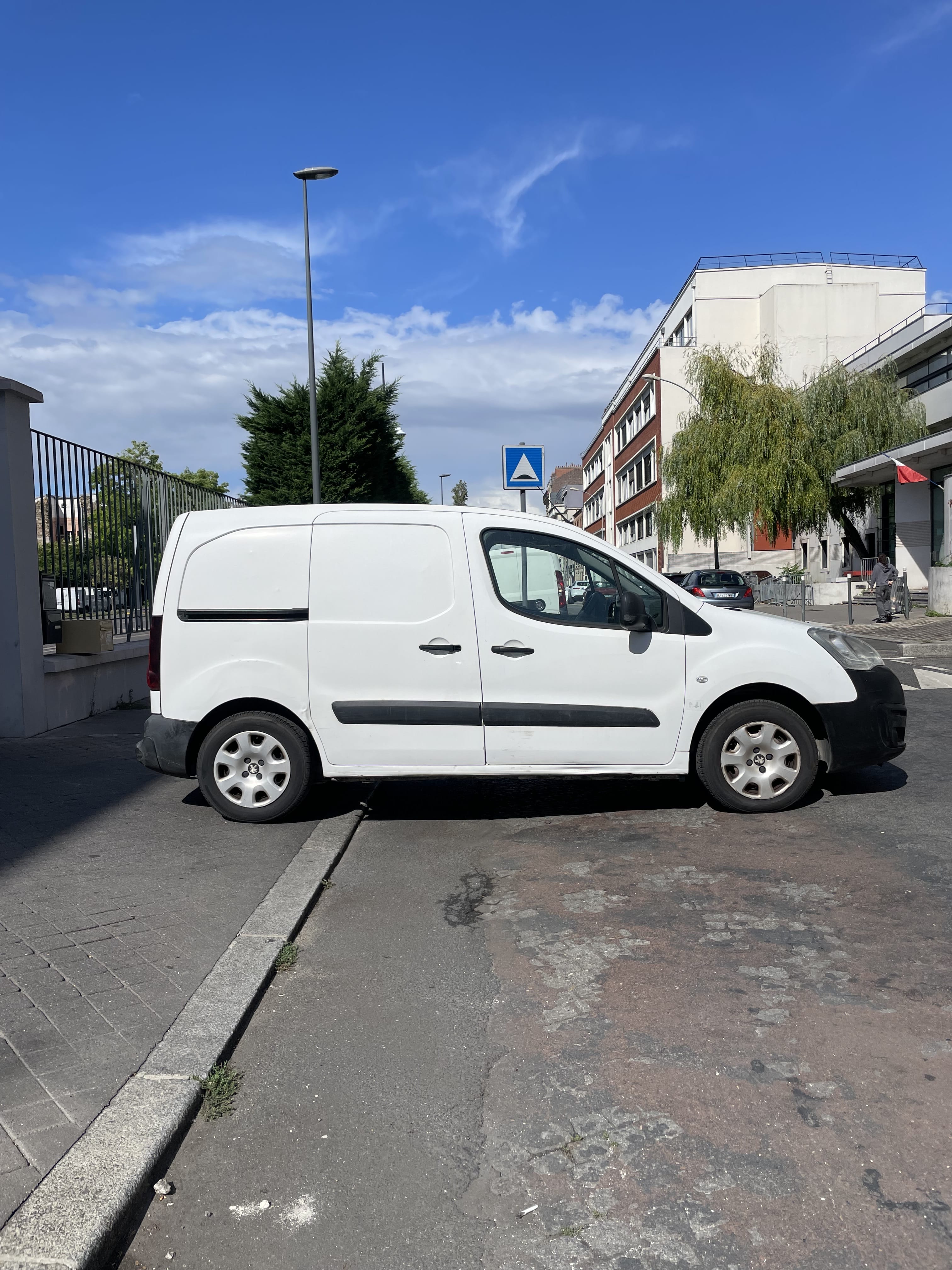 Peugeot Partner avec GPS