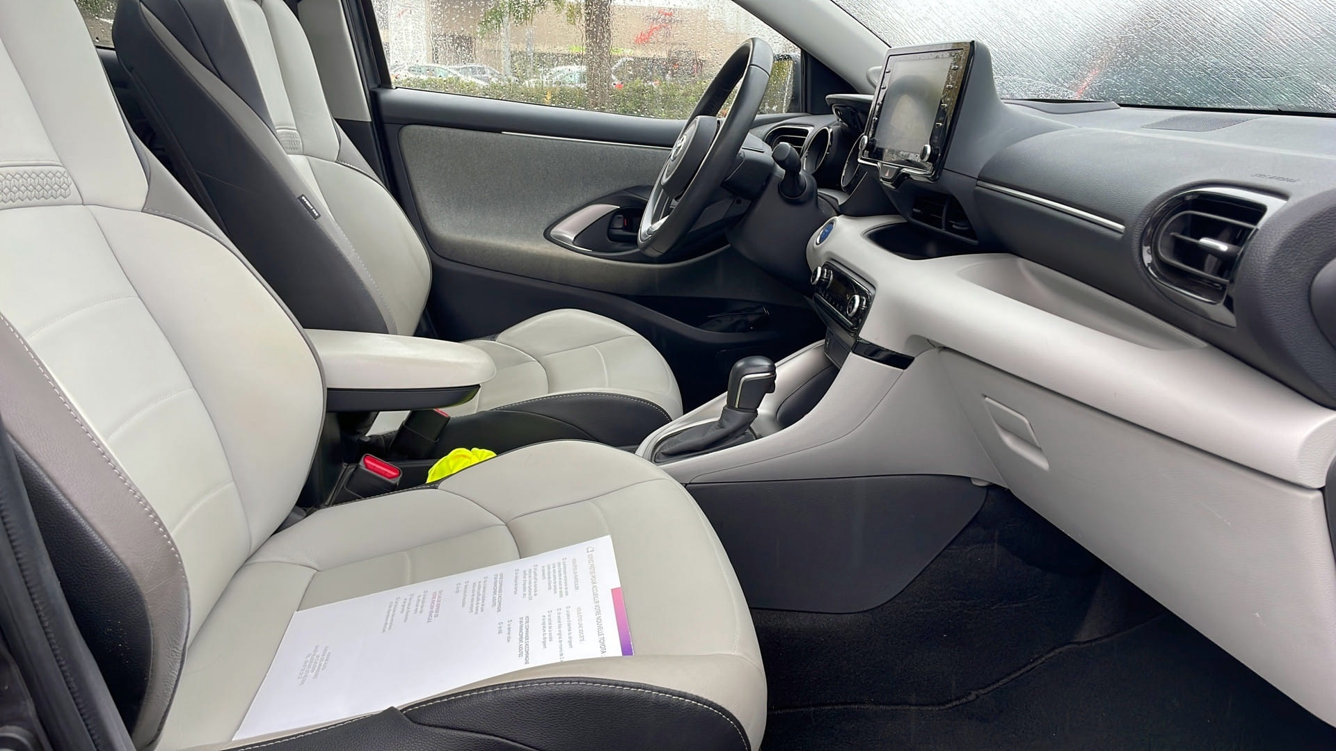 Toyota Yaris Hybride avec Apple CarPlay