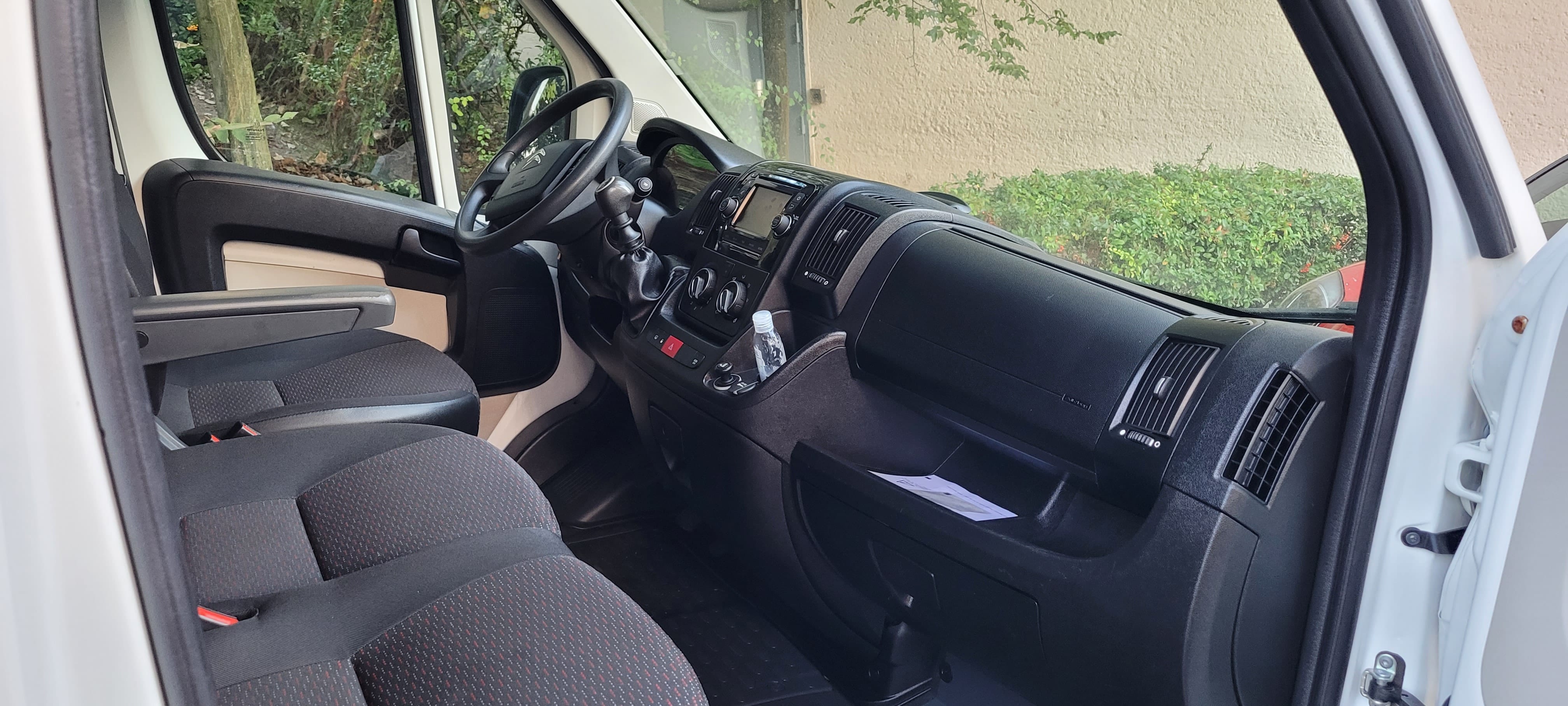 Citroen Jumper avec Coffre de toit