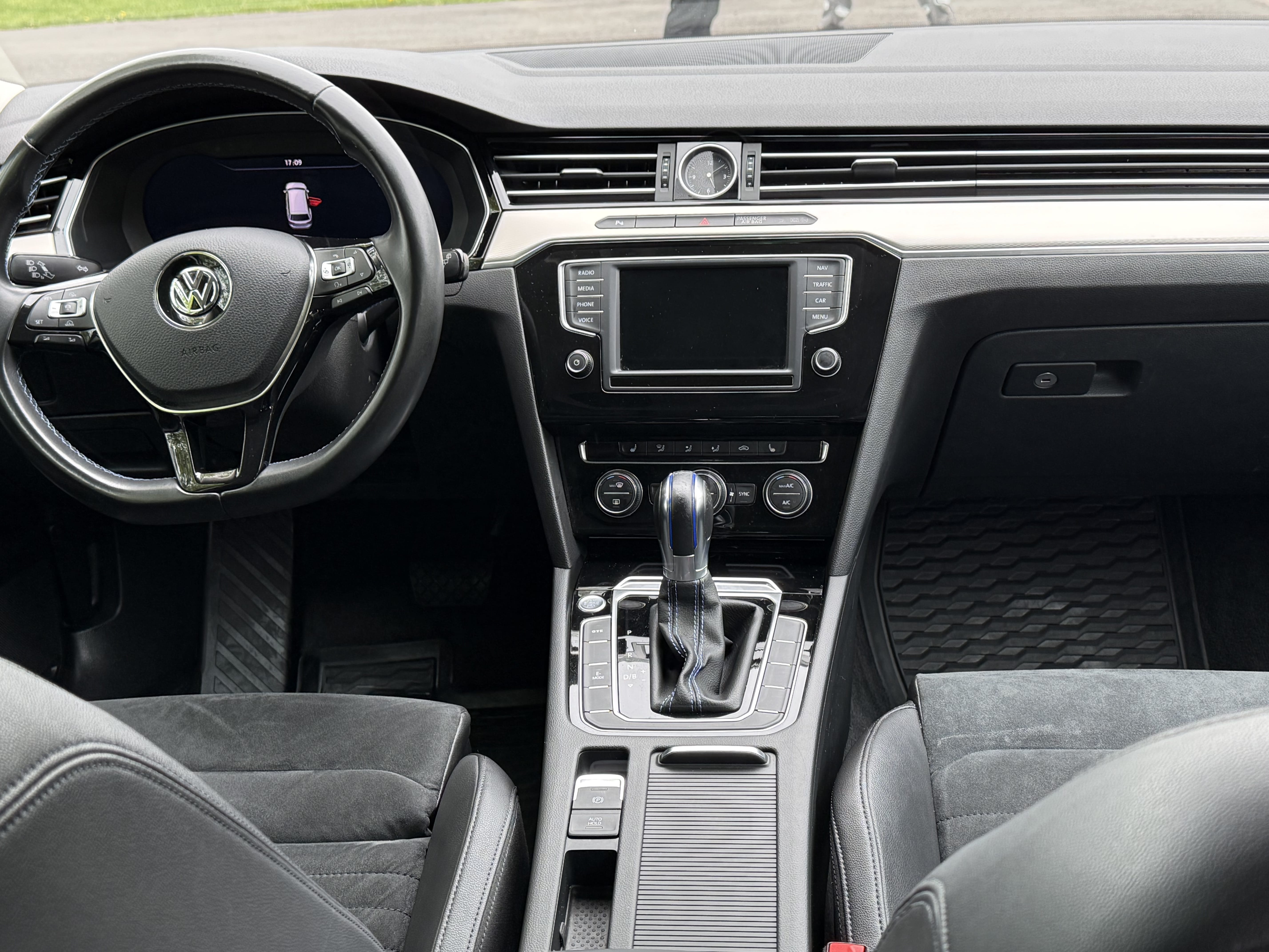 Volkswagen Passat GTE Hybrid med GPS
