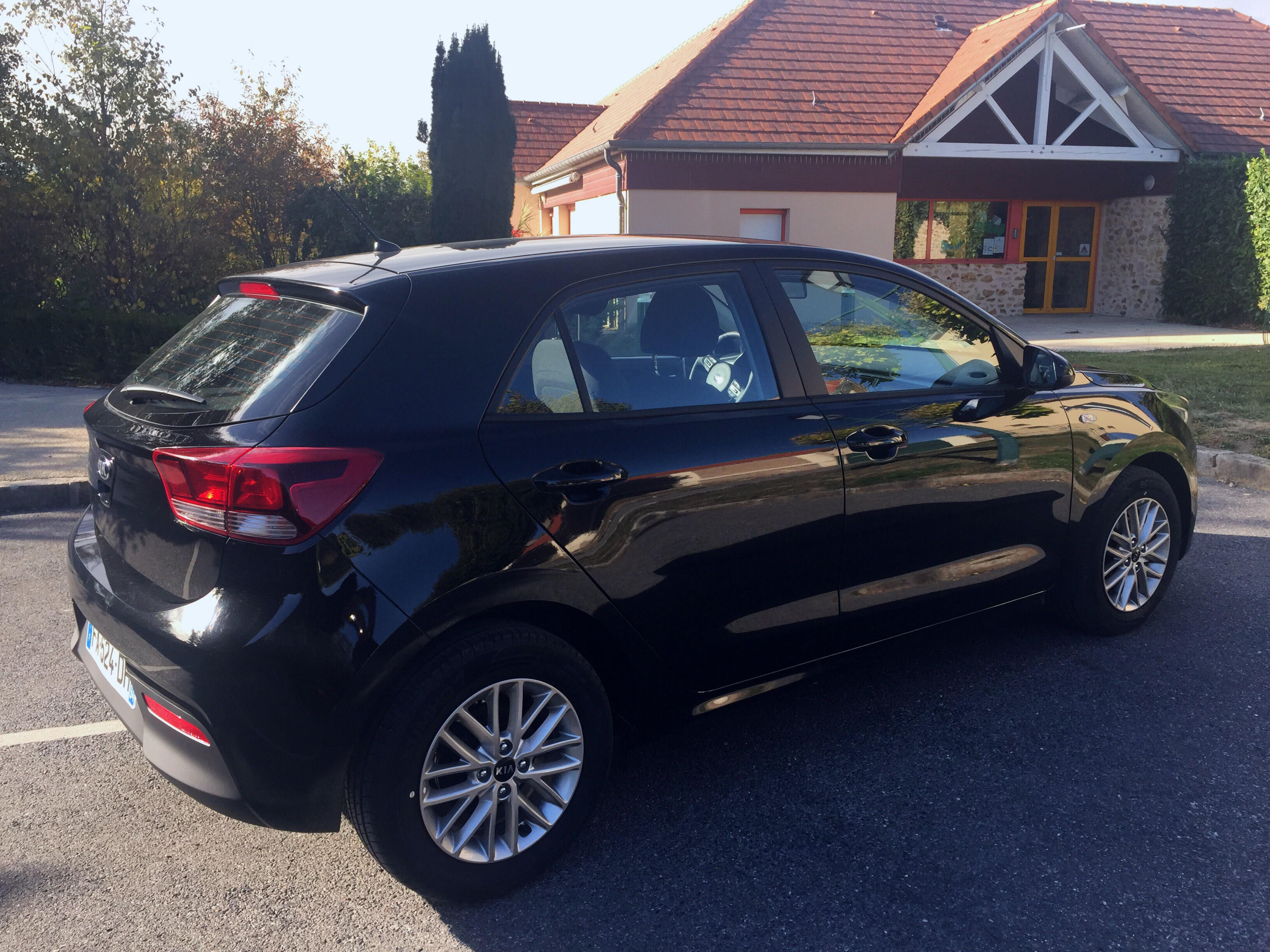 Kia Rio PARIS - BNF - DAUMESNIL - REUILLY avec Climatisation
