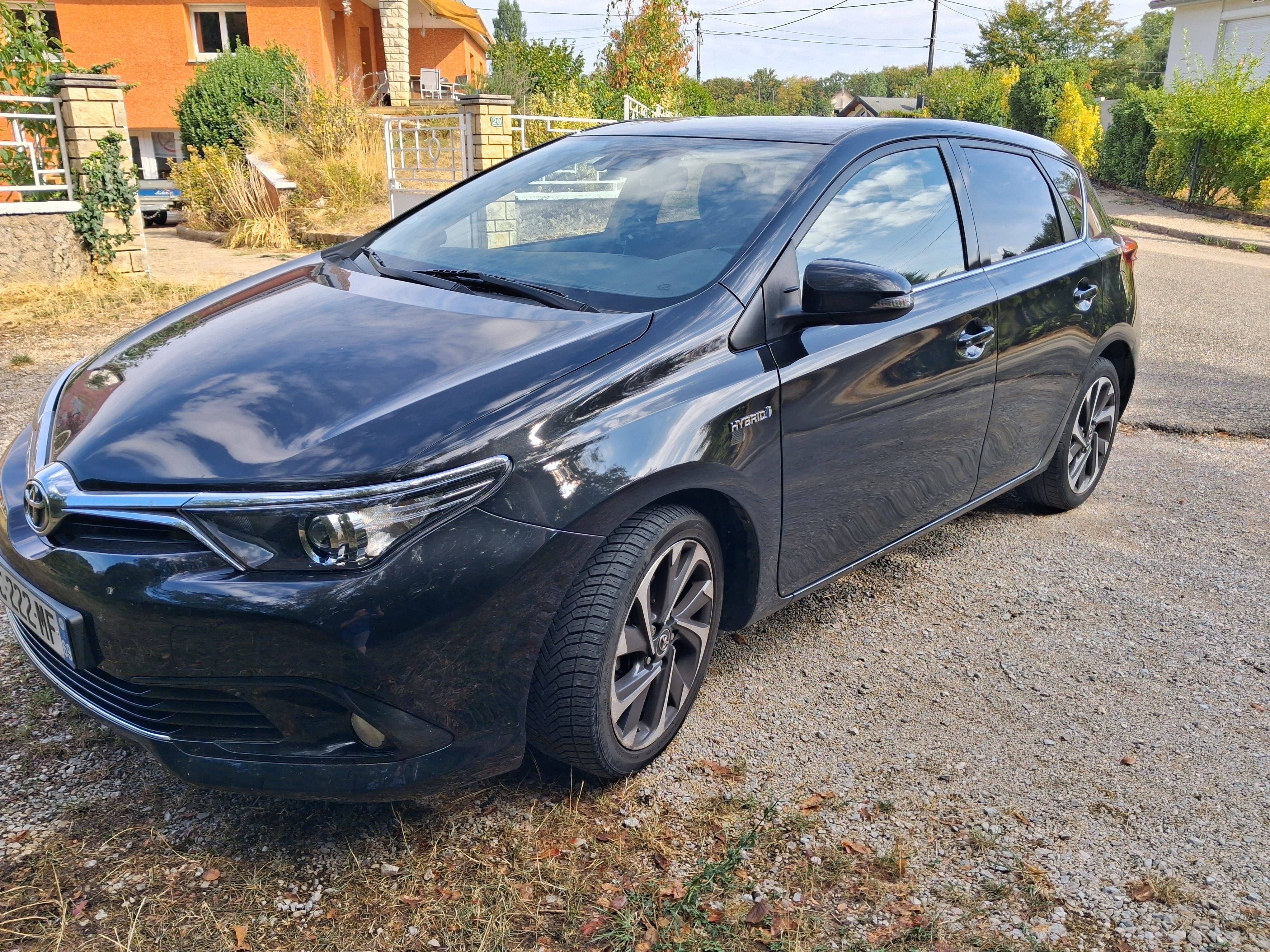 Toyota Auris Hybride, 2018, Essence 95 / Électrique (hybride), automatique