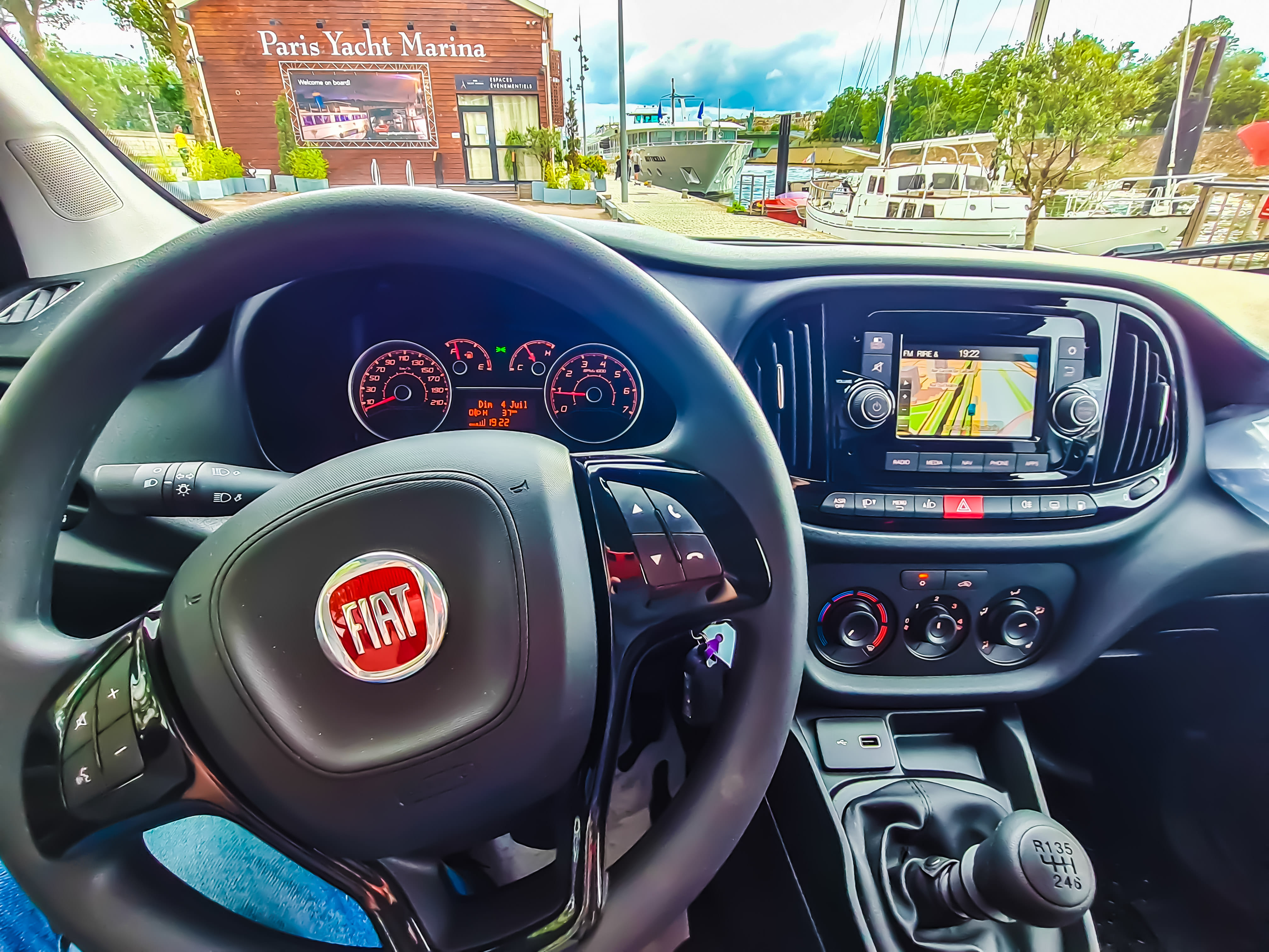 Fiat Doblo Cargo Maxi (=rallongé) essence/GNV (GA791) (clim, 3 places, GPS, USB,  ...) avec Régulateur de vitesse