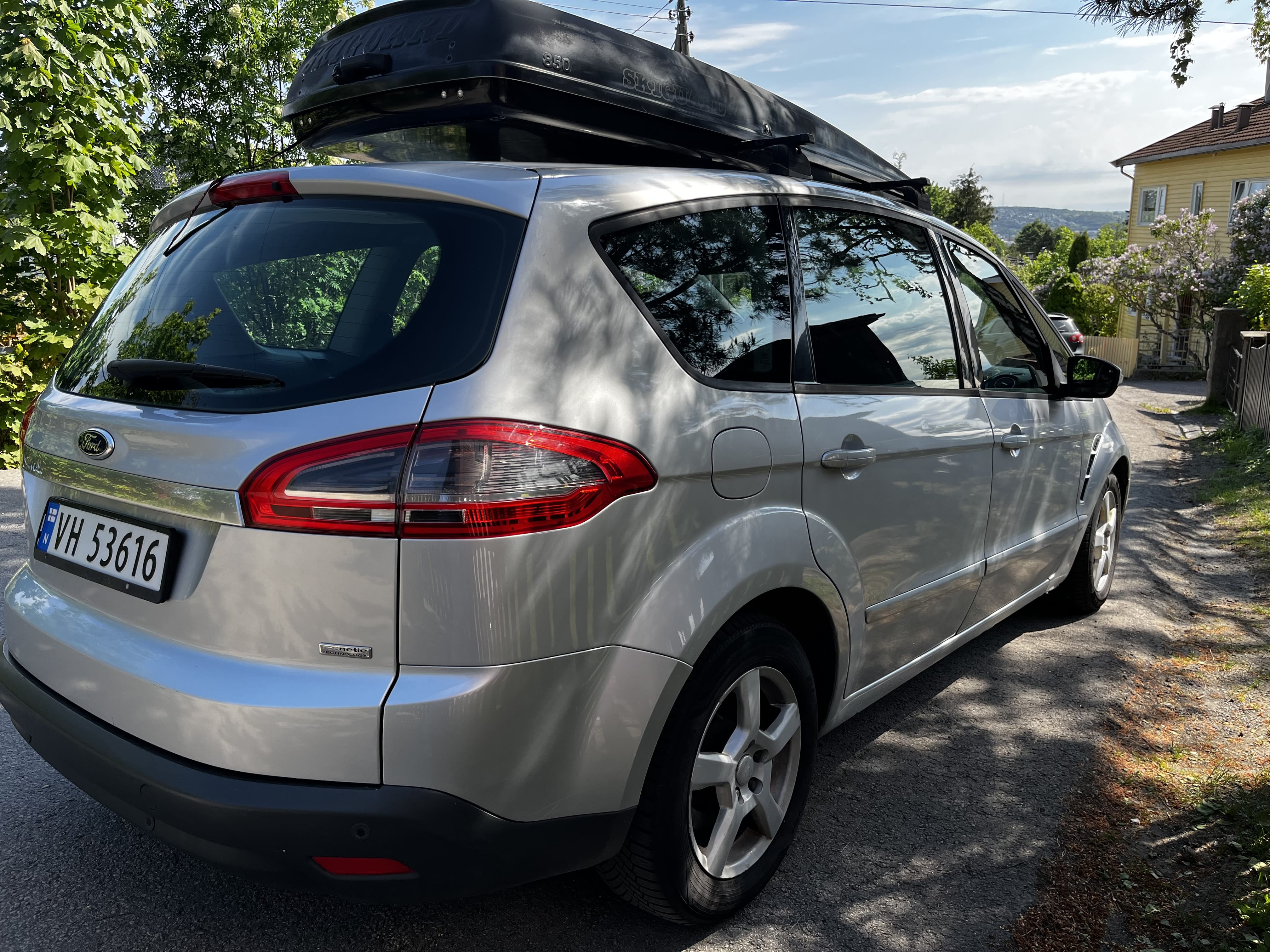Ford S-Max med Vinterdekk