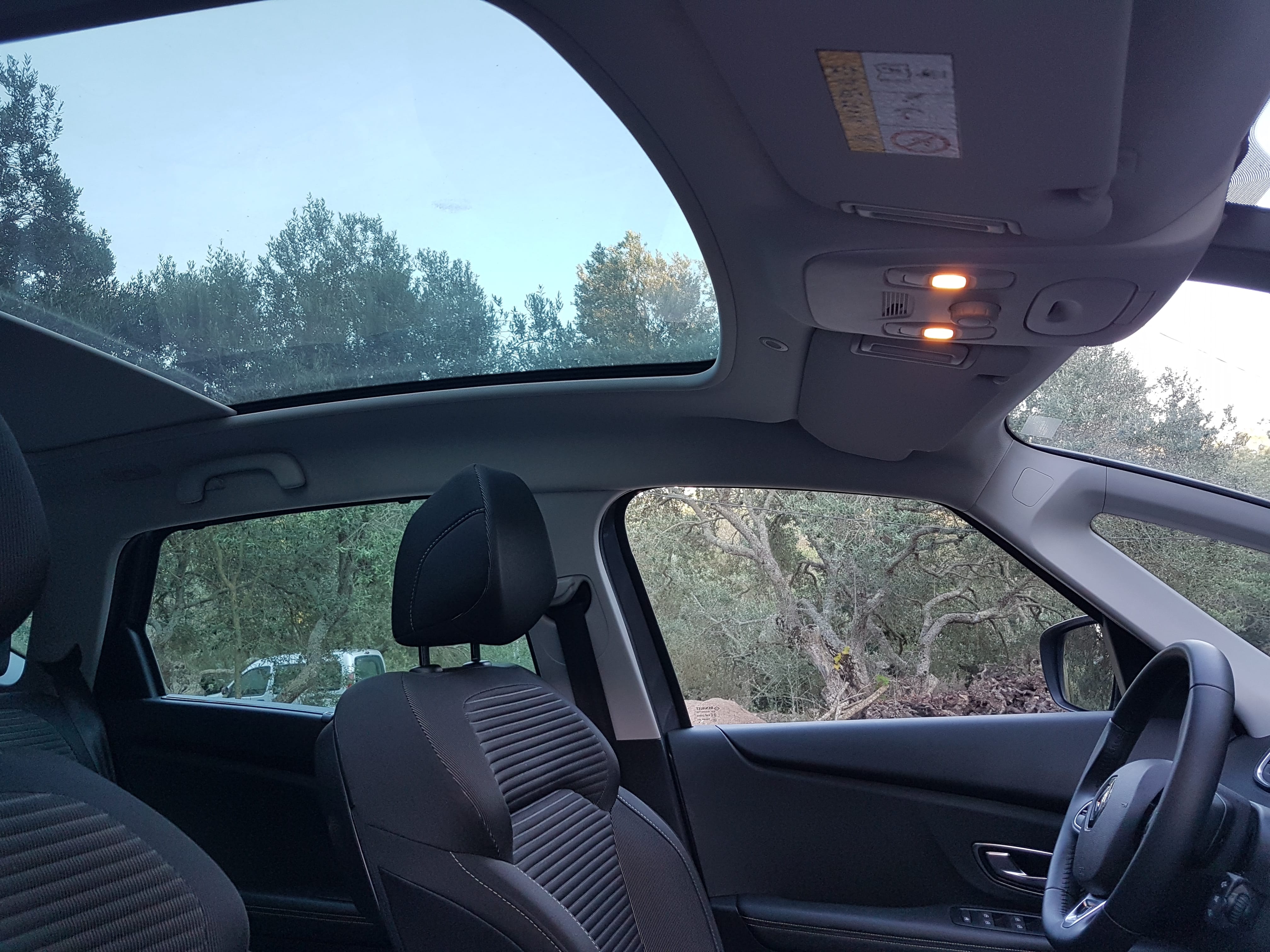 Renault Scenic avec Siège bébé