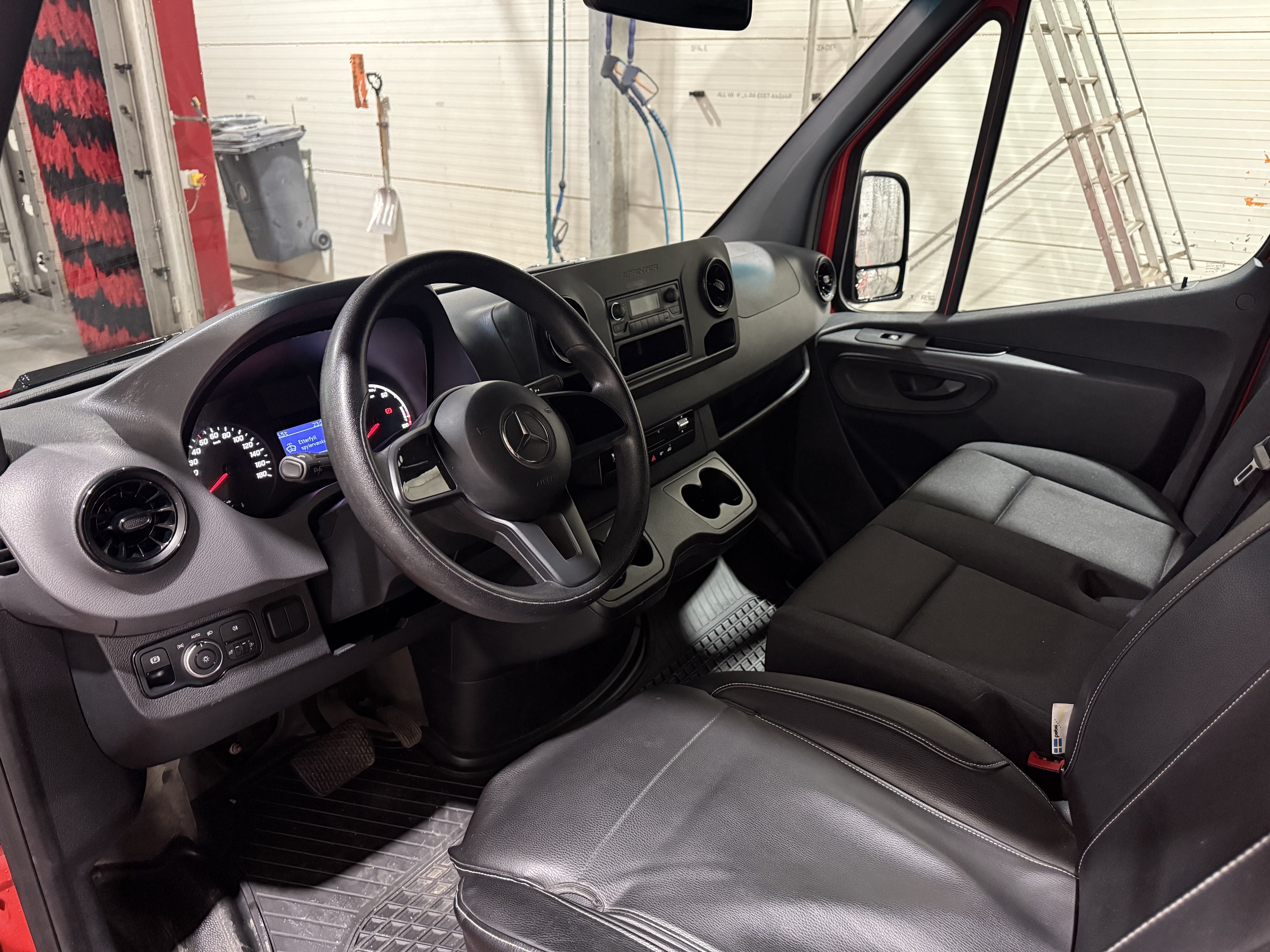 Mercedes-Benz Sprinter - Gratis bom og parkering med Bilradio