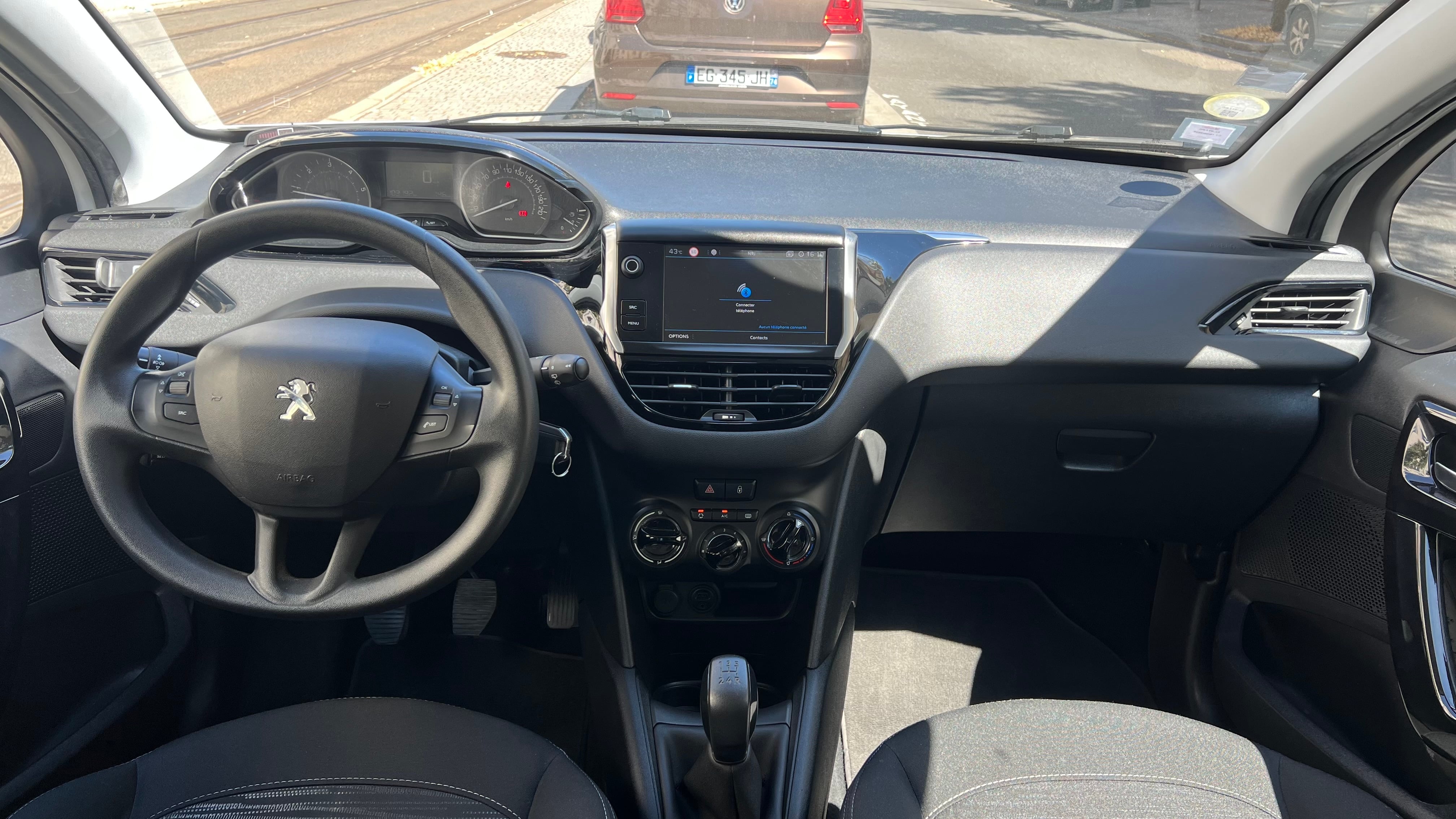 Peugeot 208 avec Régulateur de vitesse