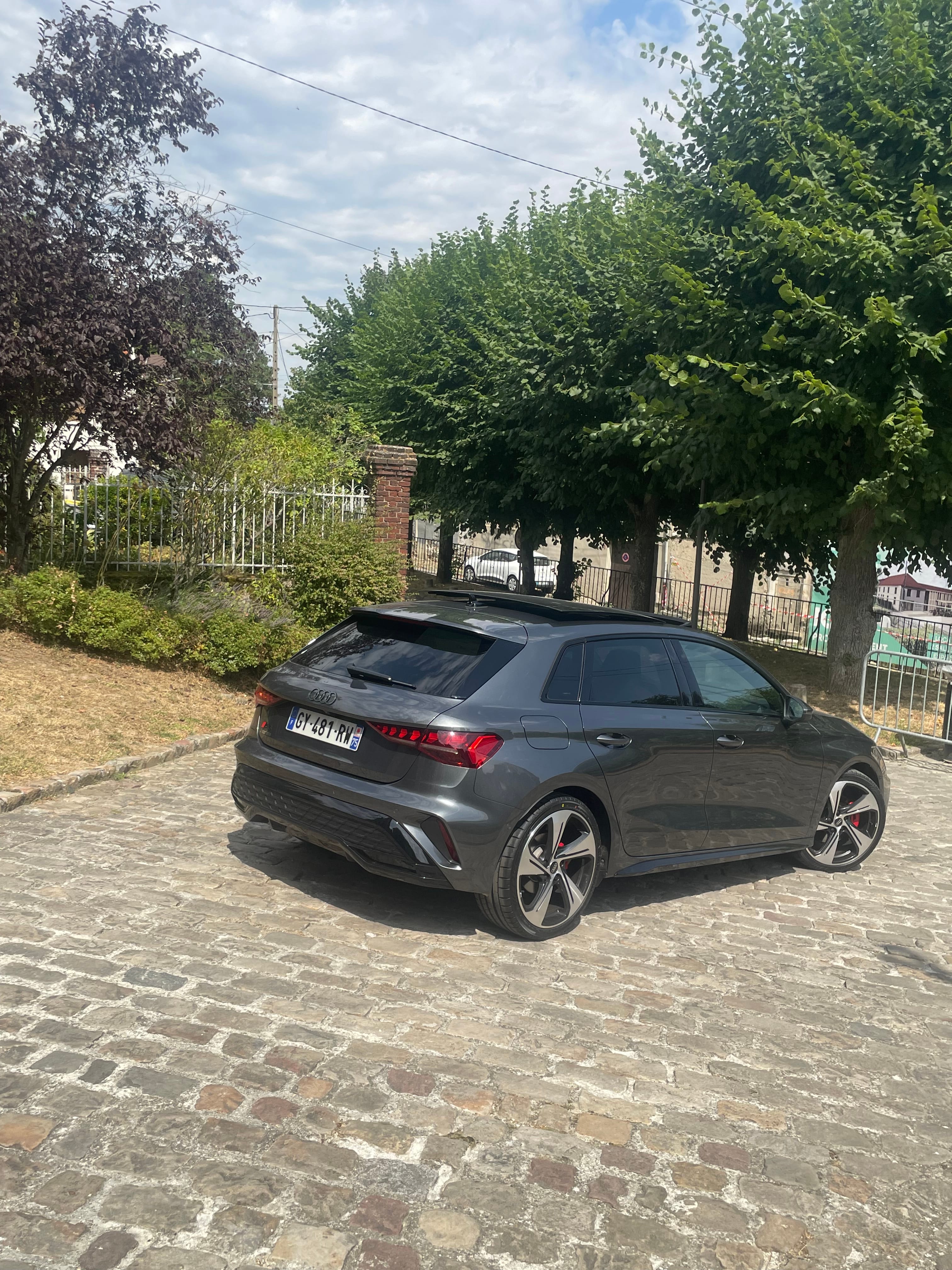 Audi A3 Sportback with Air conditioning