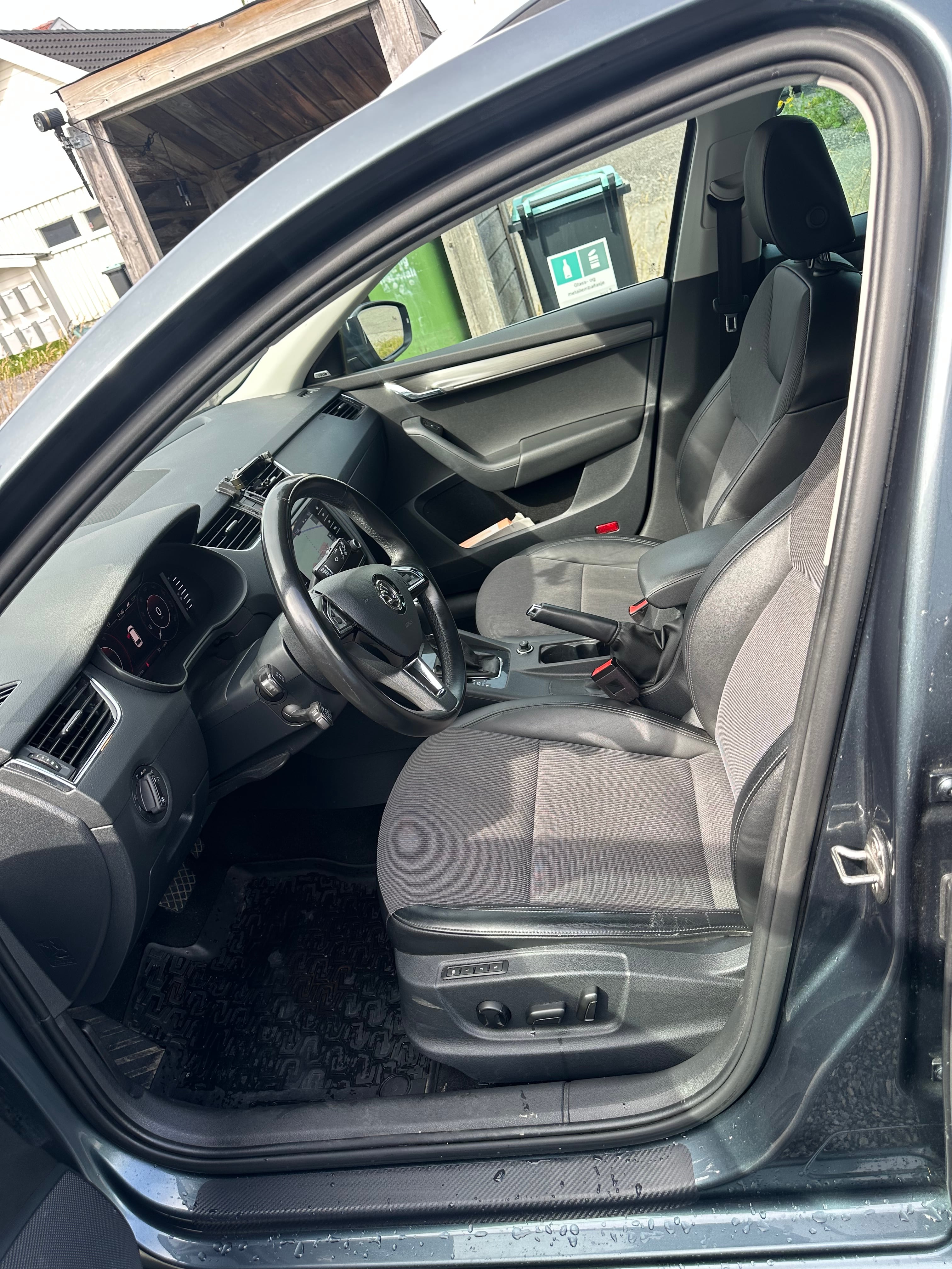 Skoda Octavia Combi med Babysete