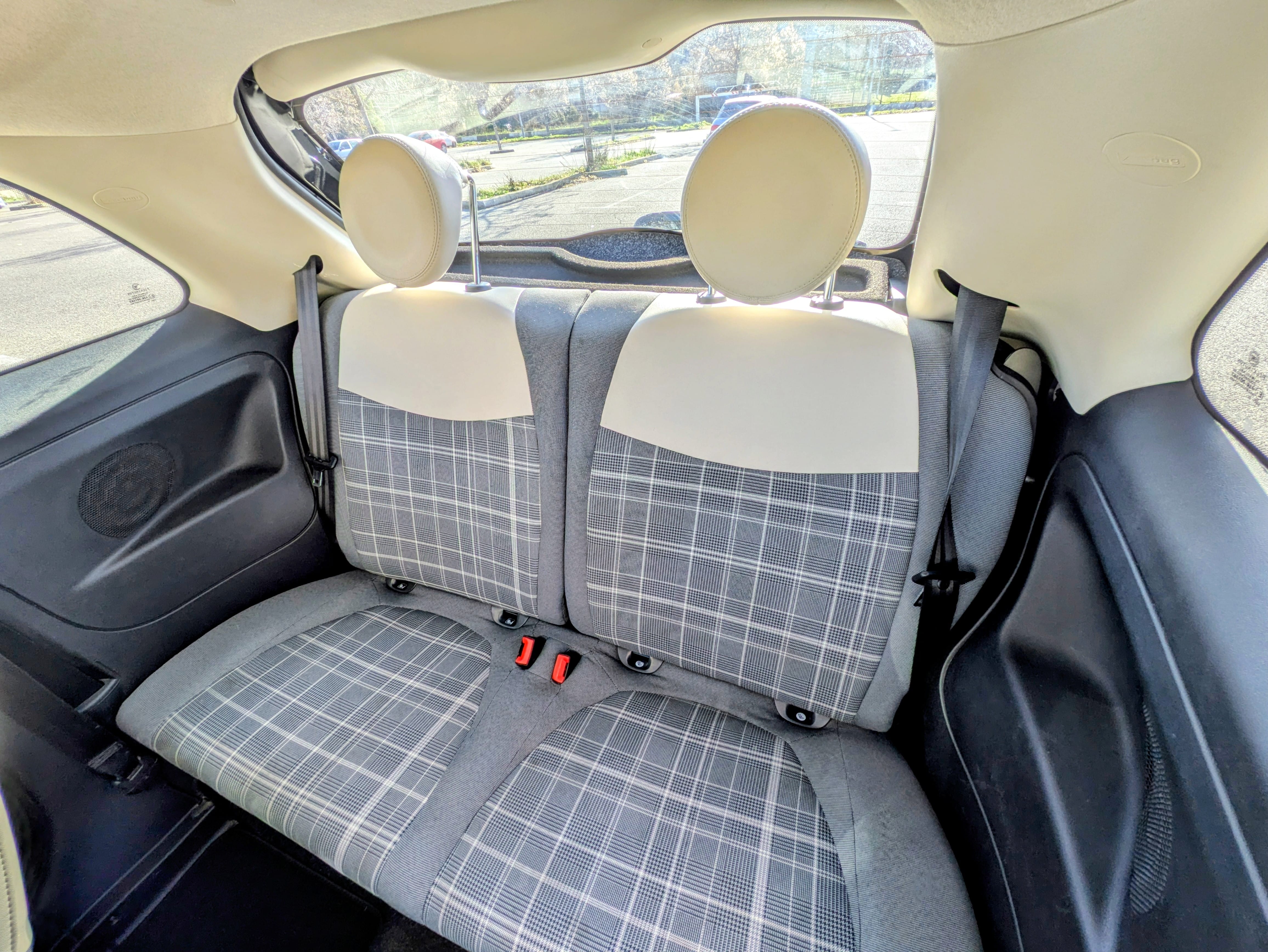 Fiat 500 Hybride (non rechargeable) avec Port USB