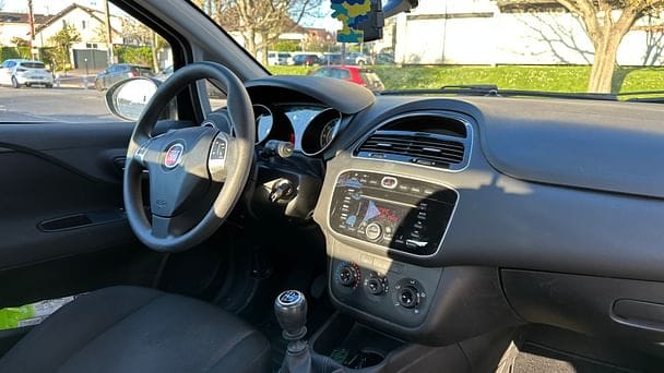 Fiat Punto avec Audio Bluetooth