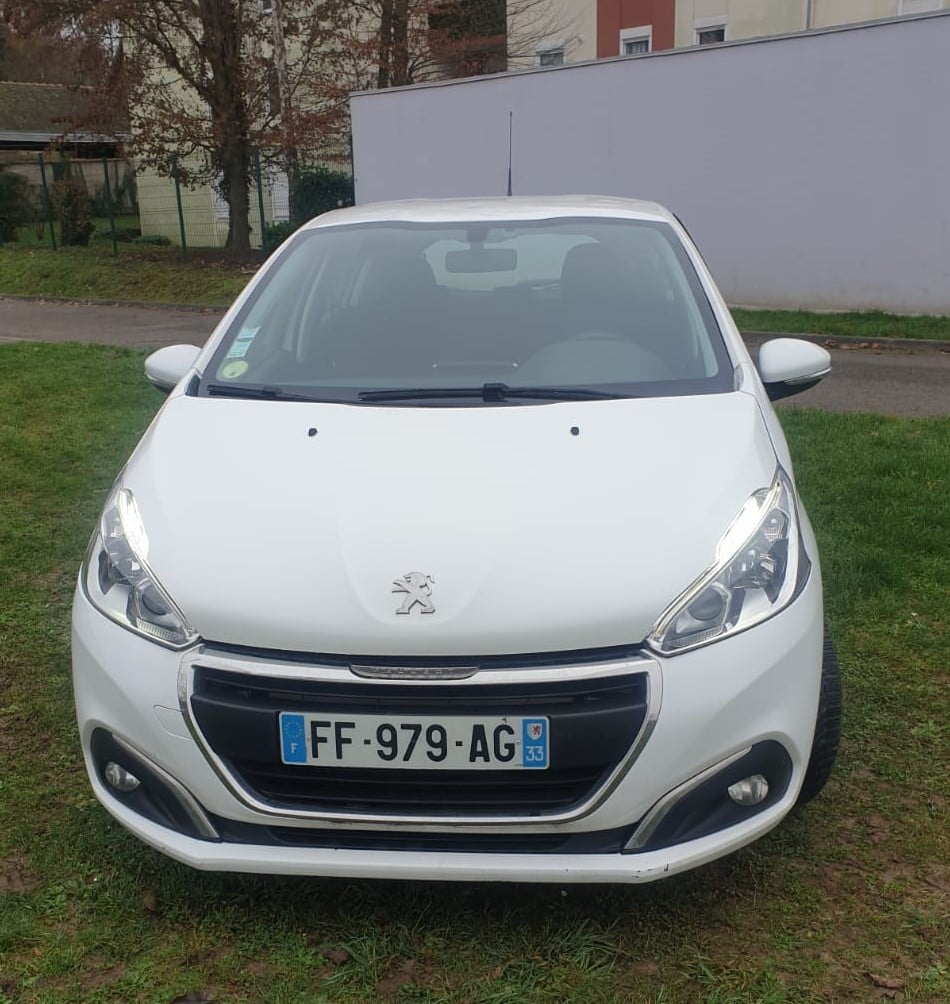 Peugeot 208, 2019, Diesel