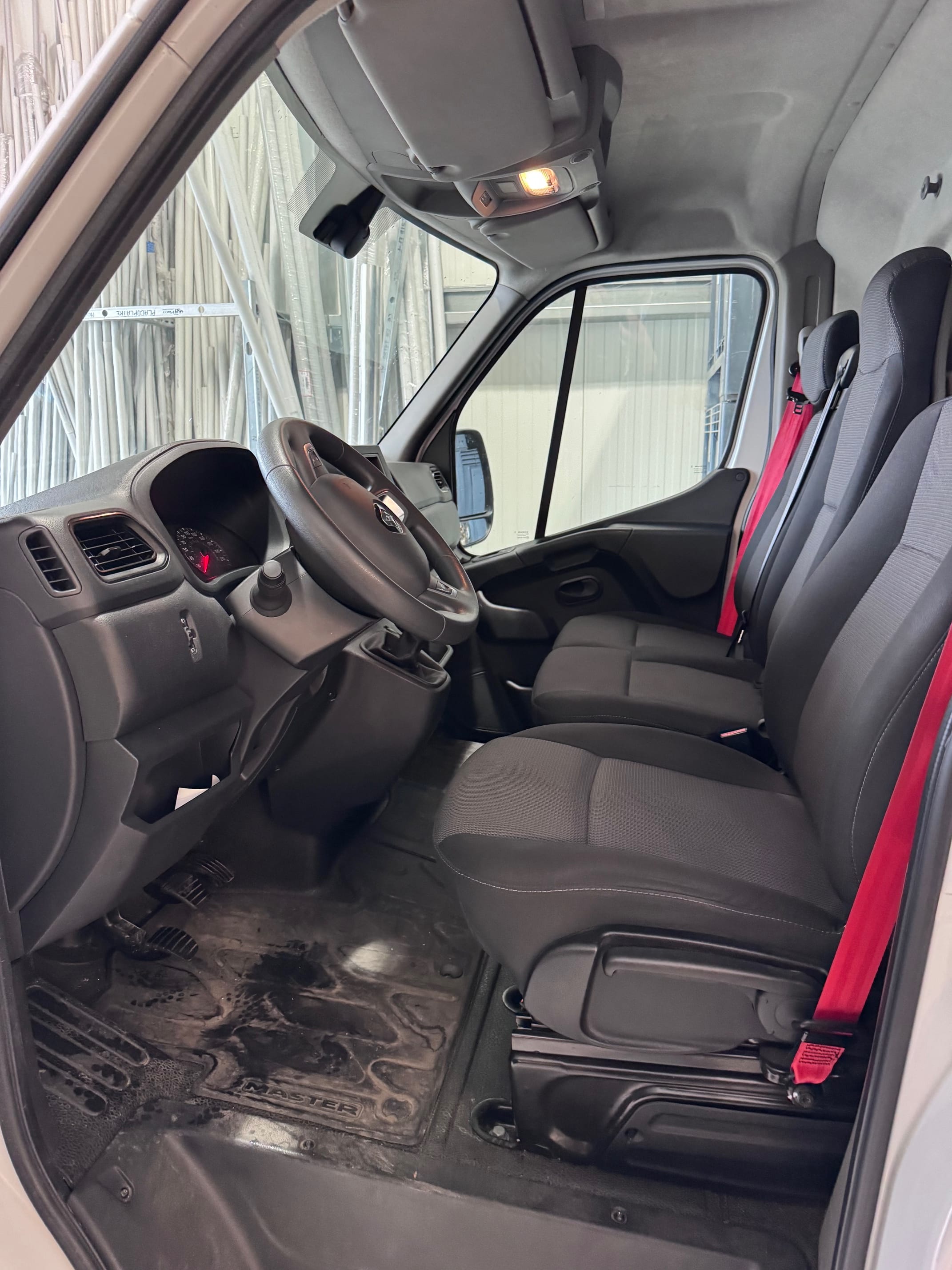 Renault Master L3 H2 avec Pneus neige