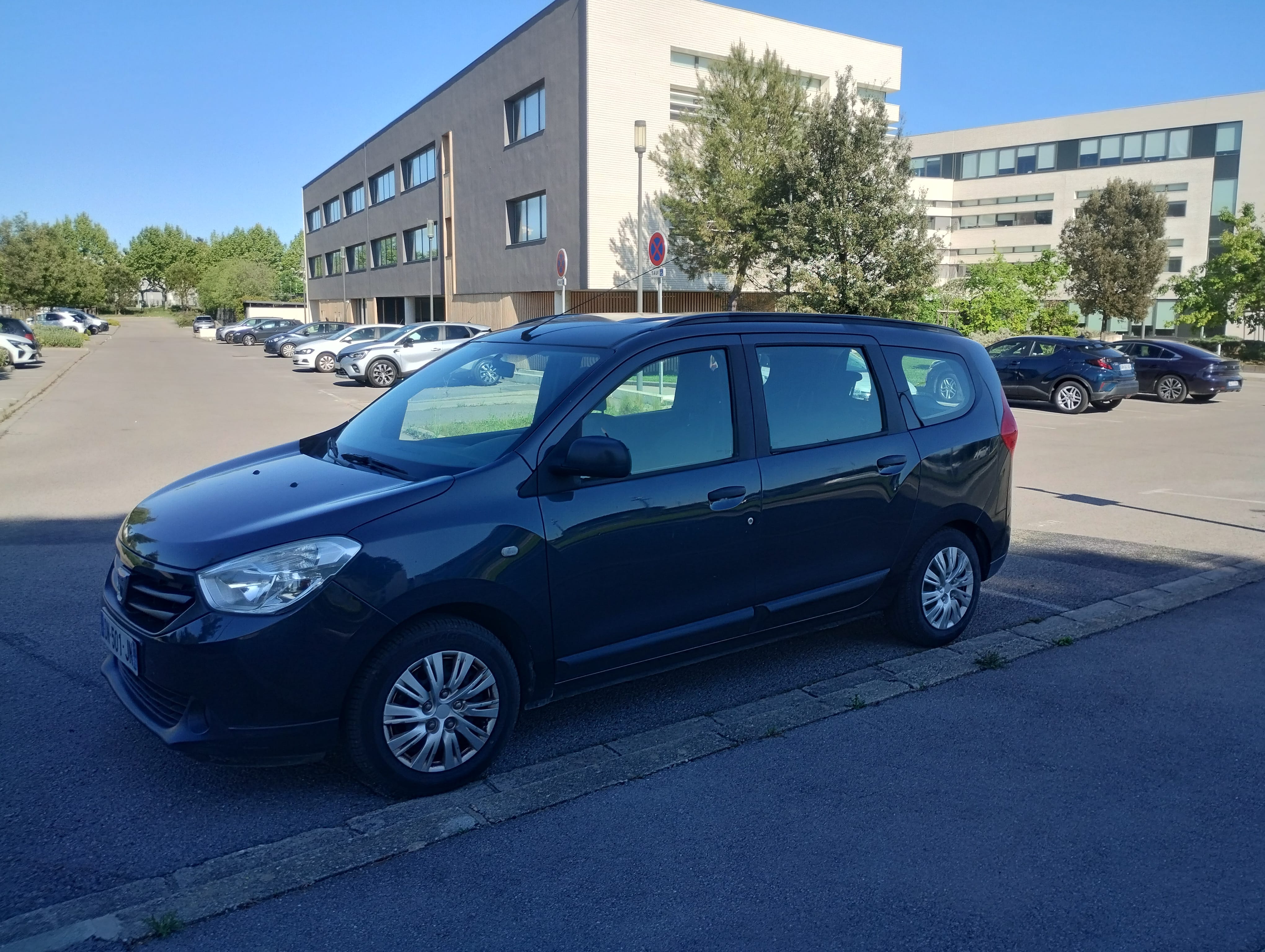 Dacia Lodgy, 2015, Essence 95