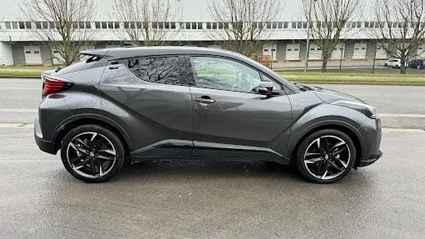 Toyota C-HR Hybrid avec Climatisation