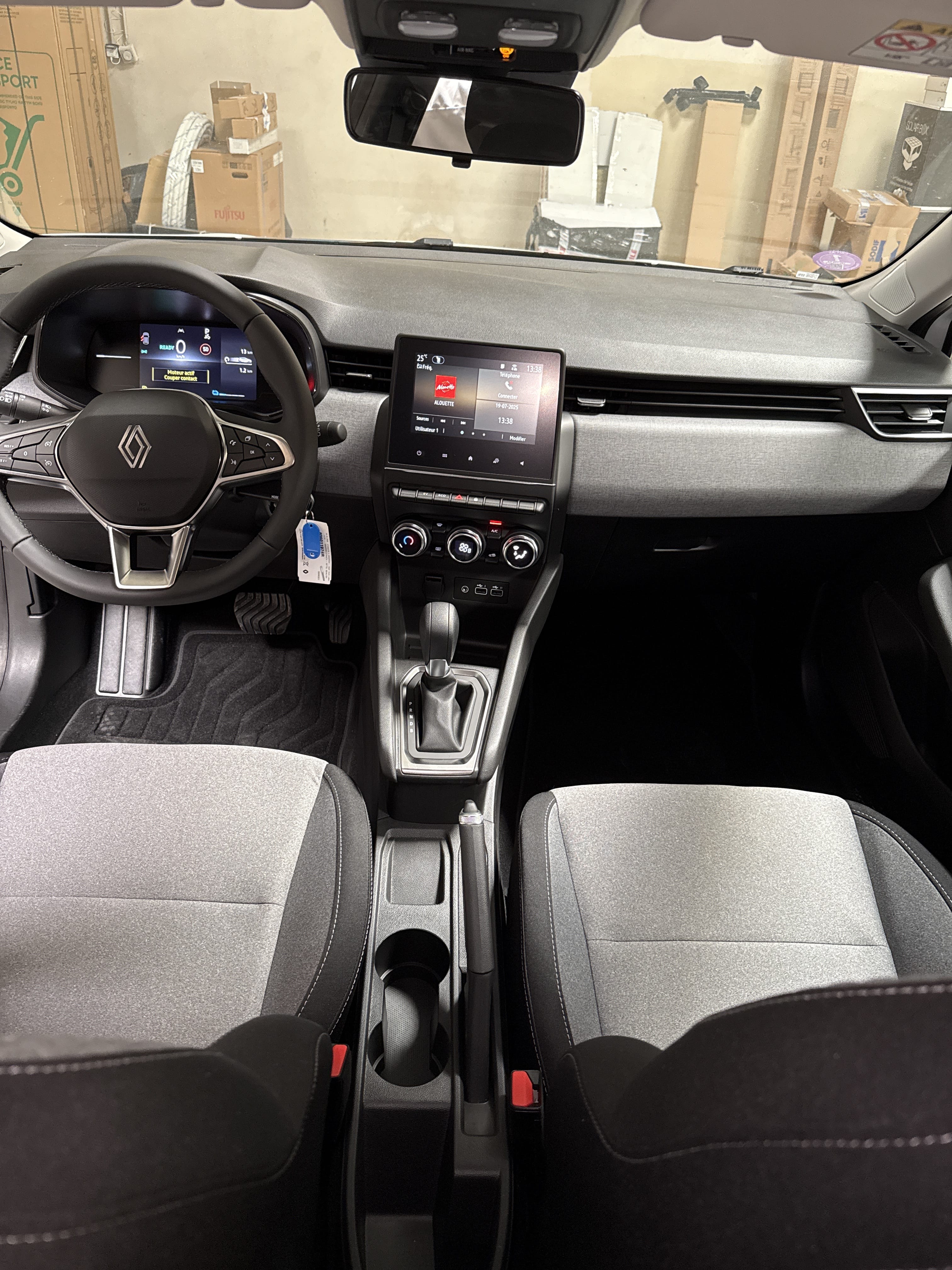 Renault Clio E-tech avec GPS