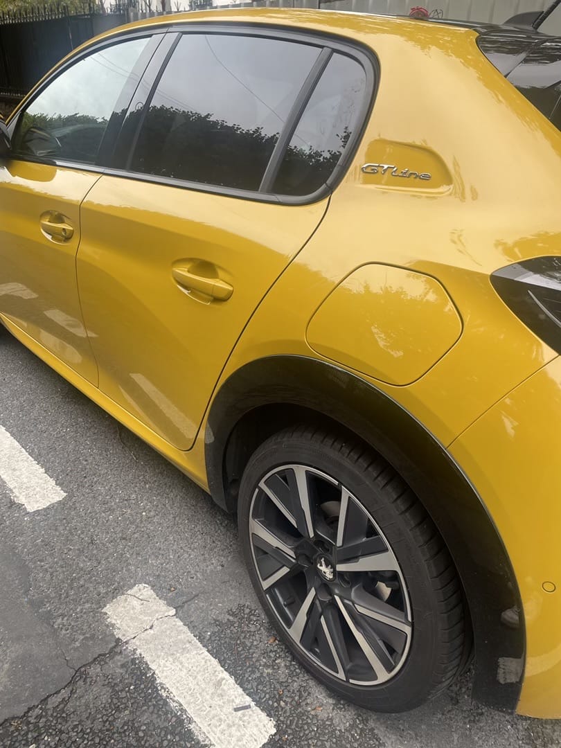 Peugeot 208 GT Line avec Climatisation