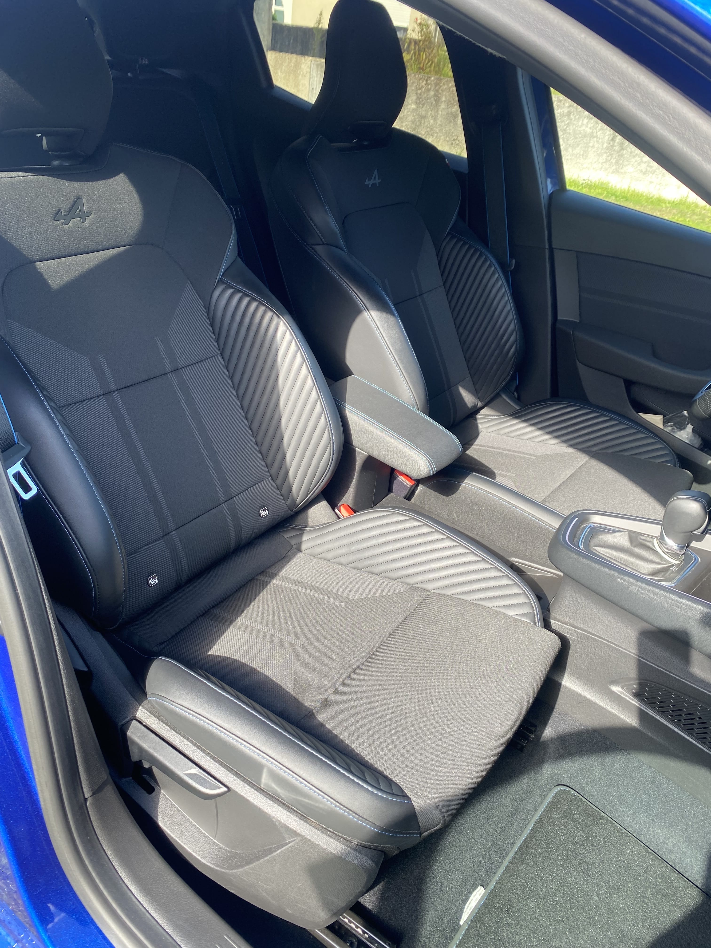 Renault Clio E-tech Hybrid avec GPS