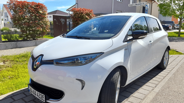 Renault ZOE und 4 weitere Autos, 2018, Elektro, Automatik