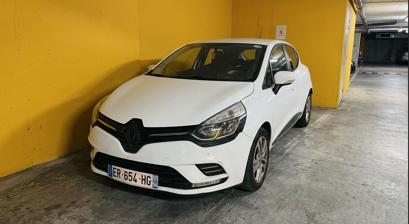 Renault Clio ER654HG avec Climatisation