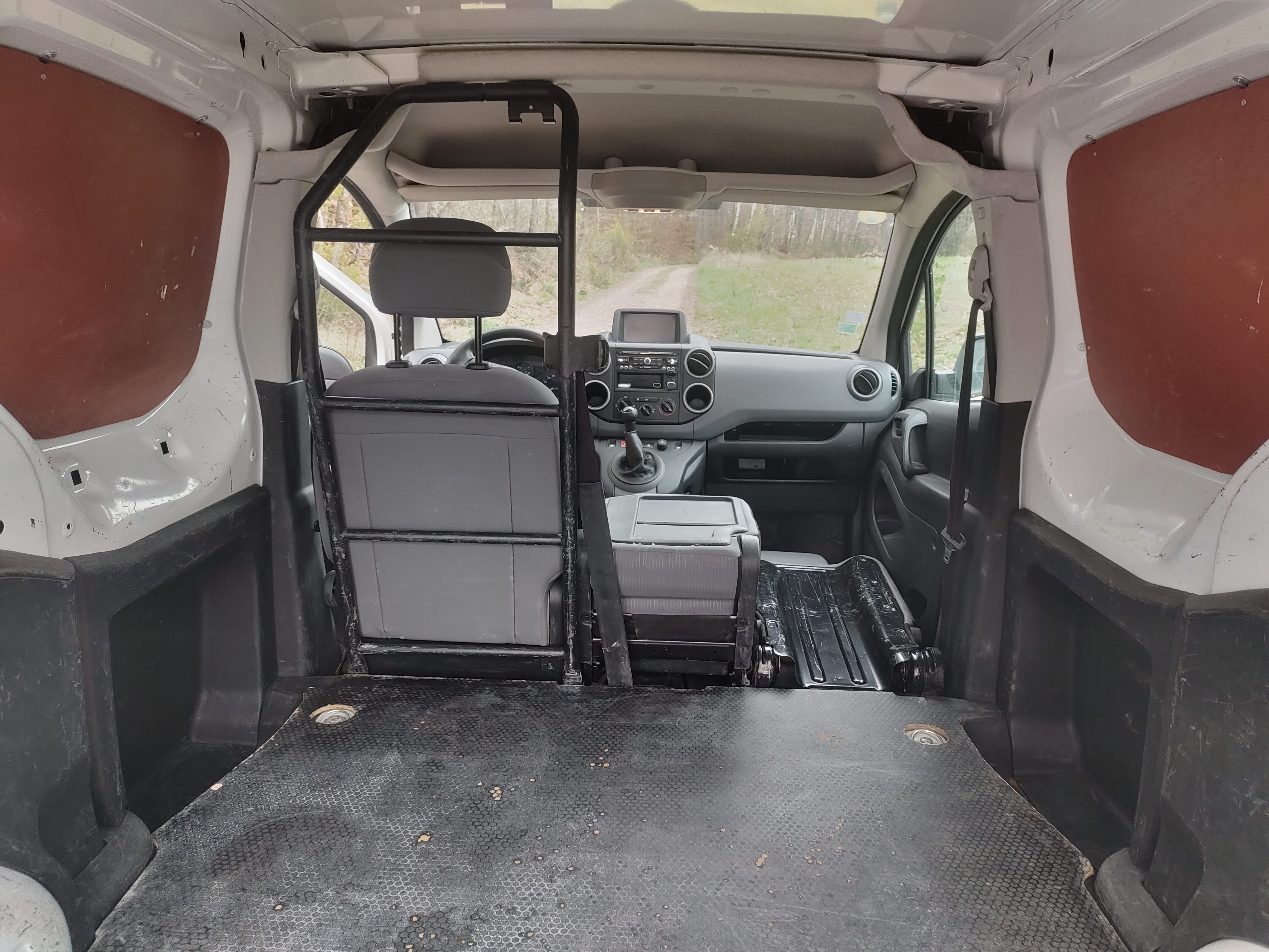 Peugeot Partner Fourgon avec Entrée audio / iPod