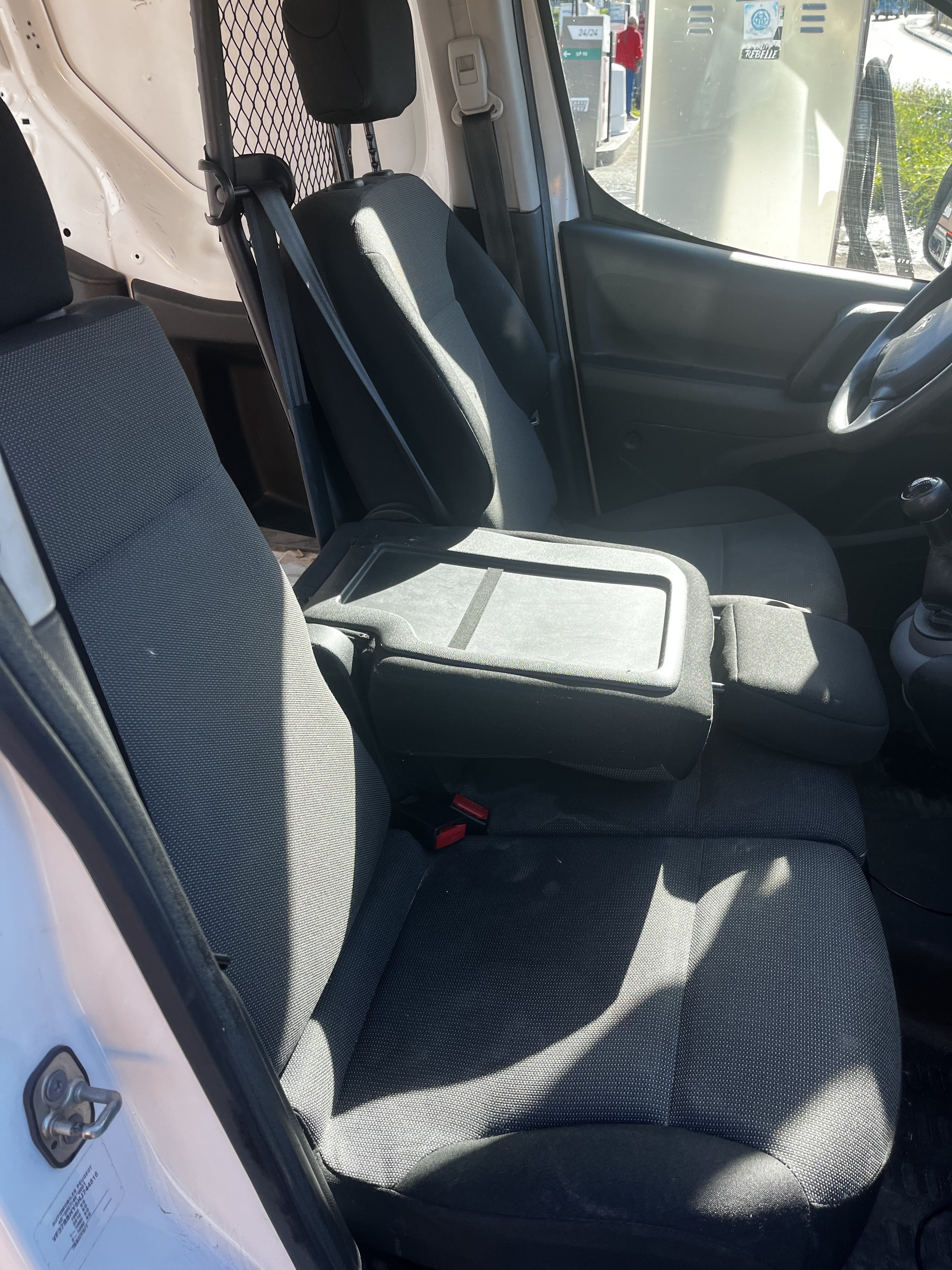 Peugeot Partner Fourgon with Bluetooth audio