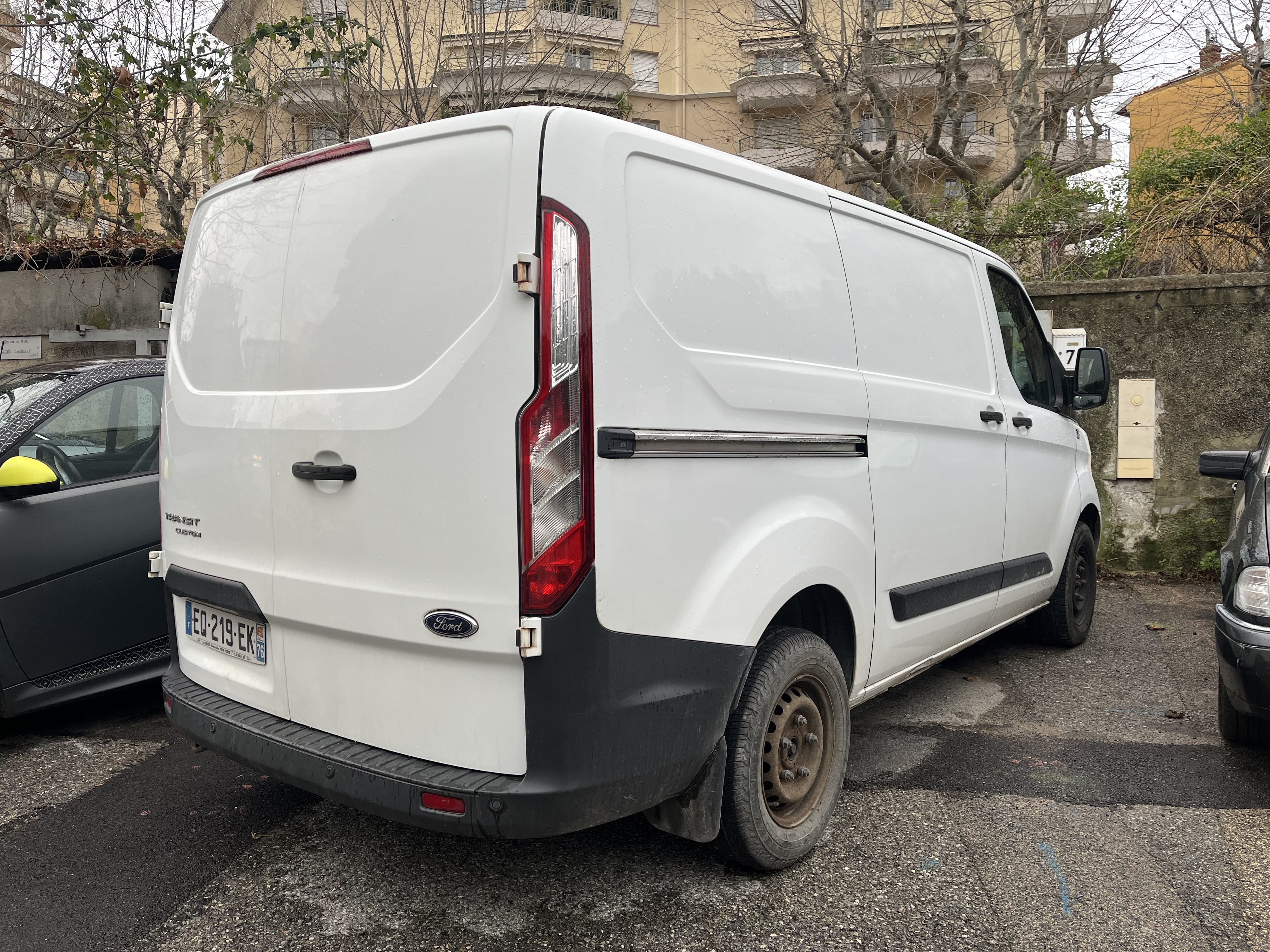 Ford Transit Fourgon avec Siège bébé