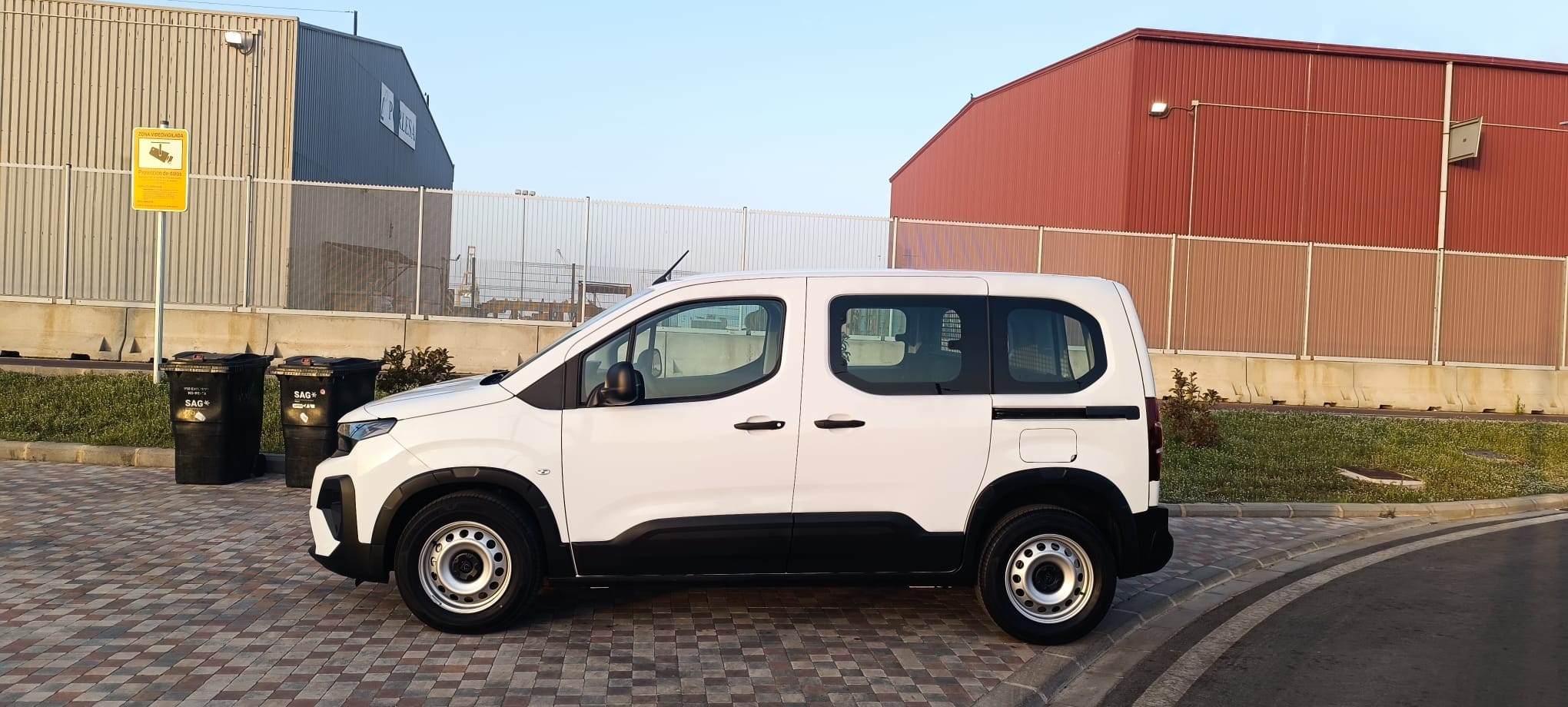 Peugeot Rifter con Aire acondicionado