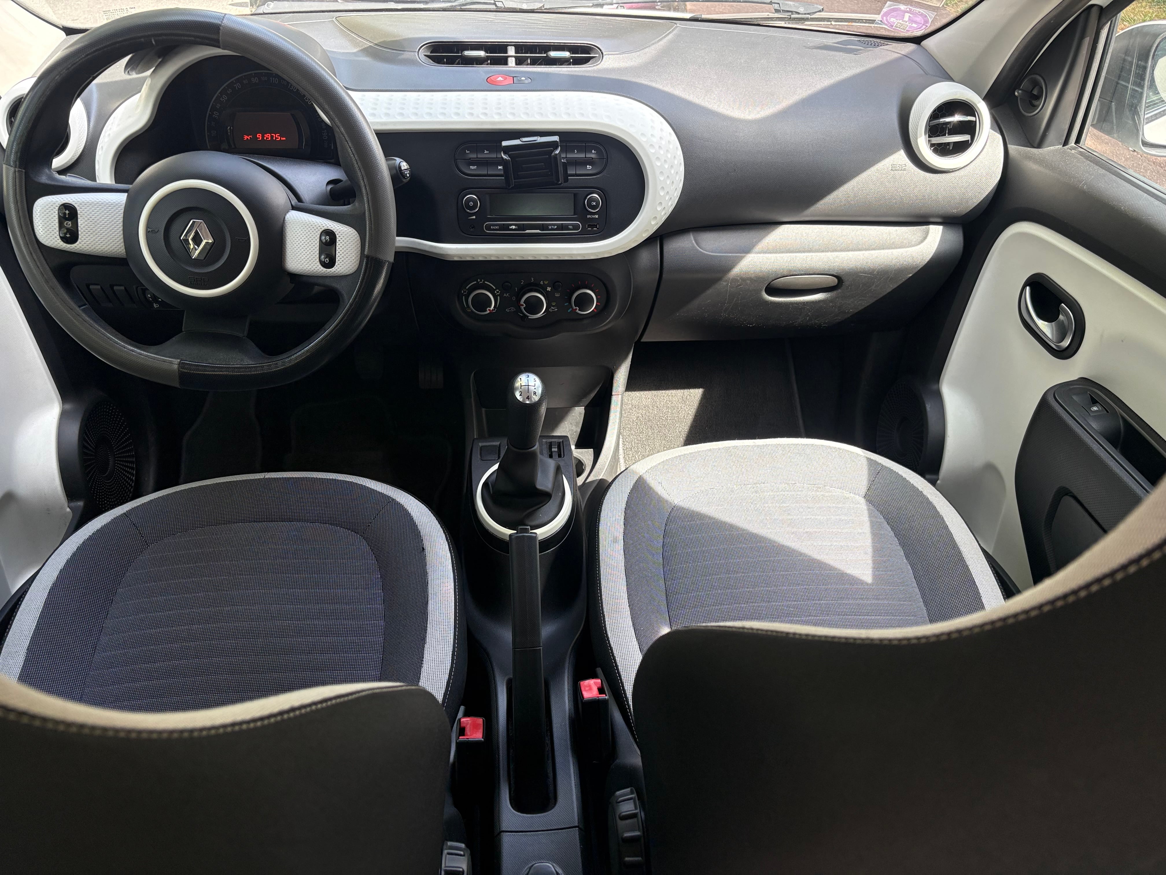 Renault Twingo III avec Entrée audio / iPod