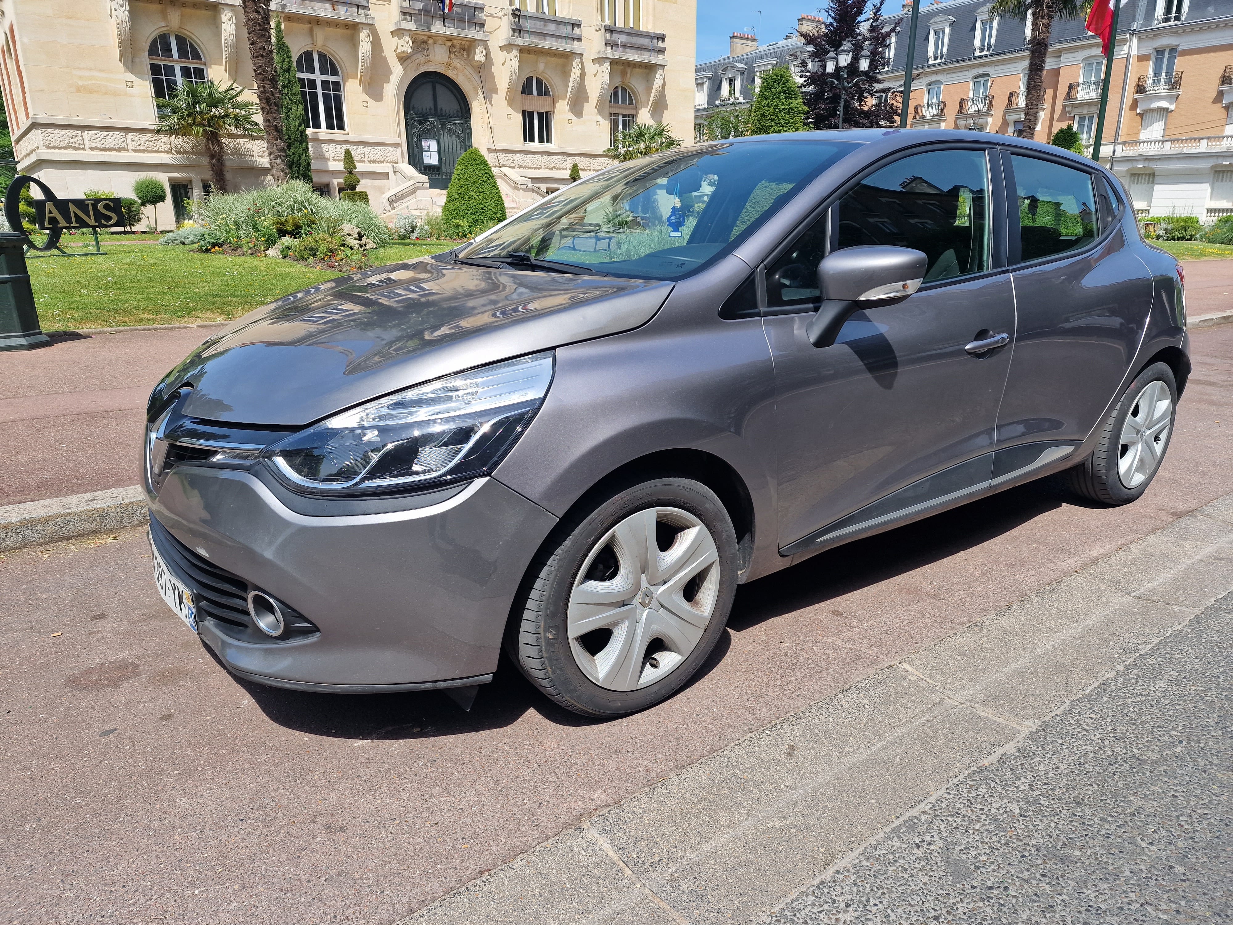 Renault Clio avec Climatisation