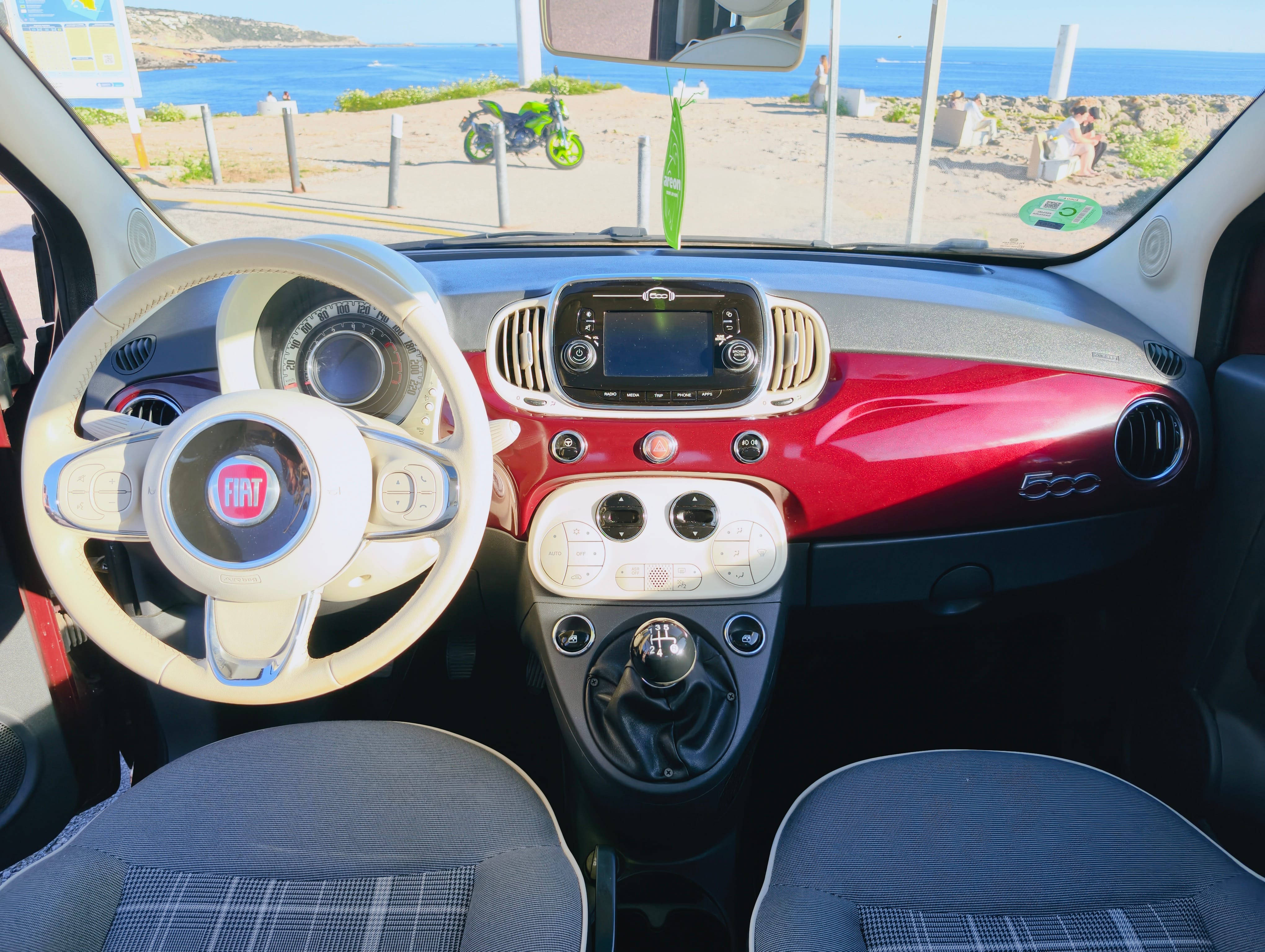 Fiat 500 Lounge con Puertos de carga USB
