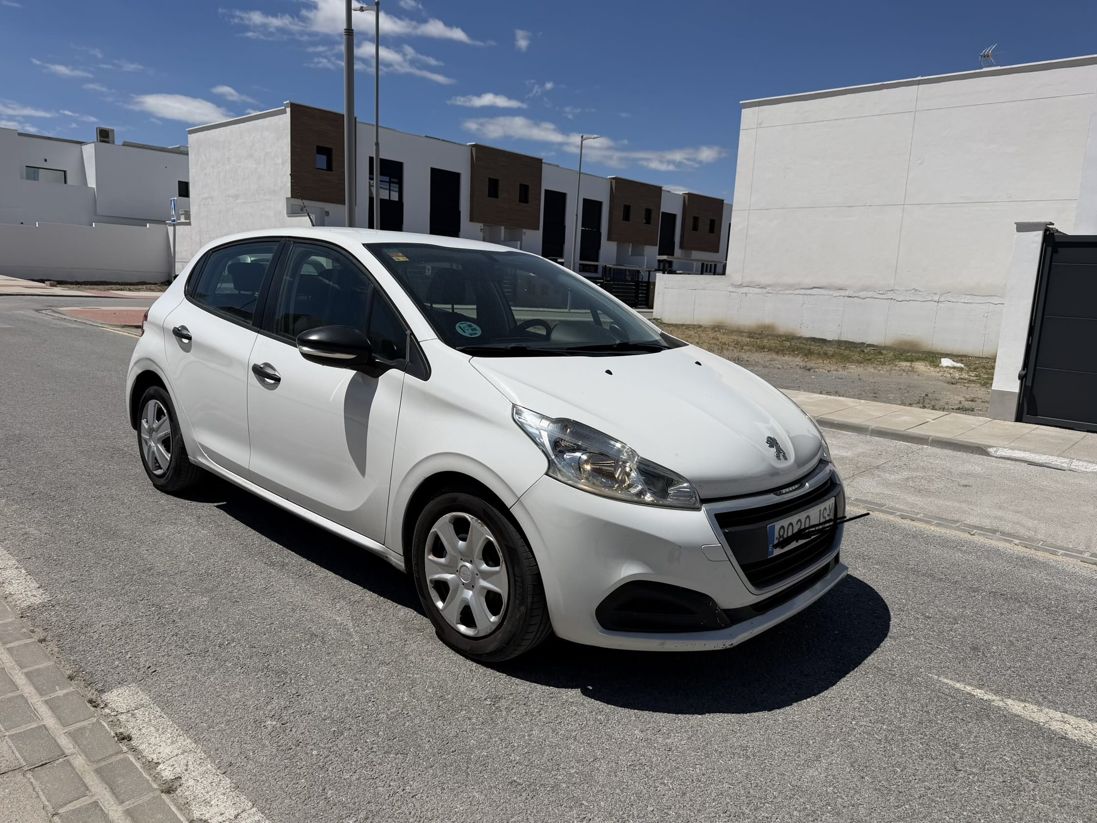 Peugeot 208 con Aire acondicionado
