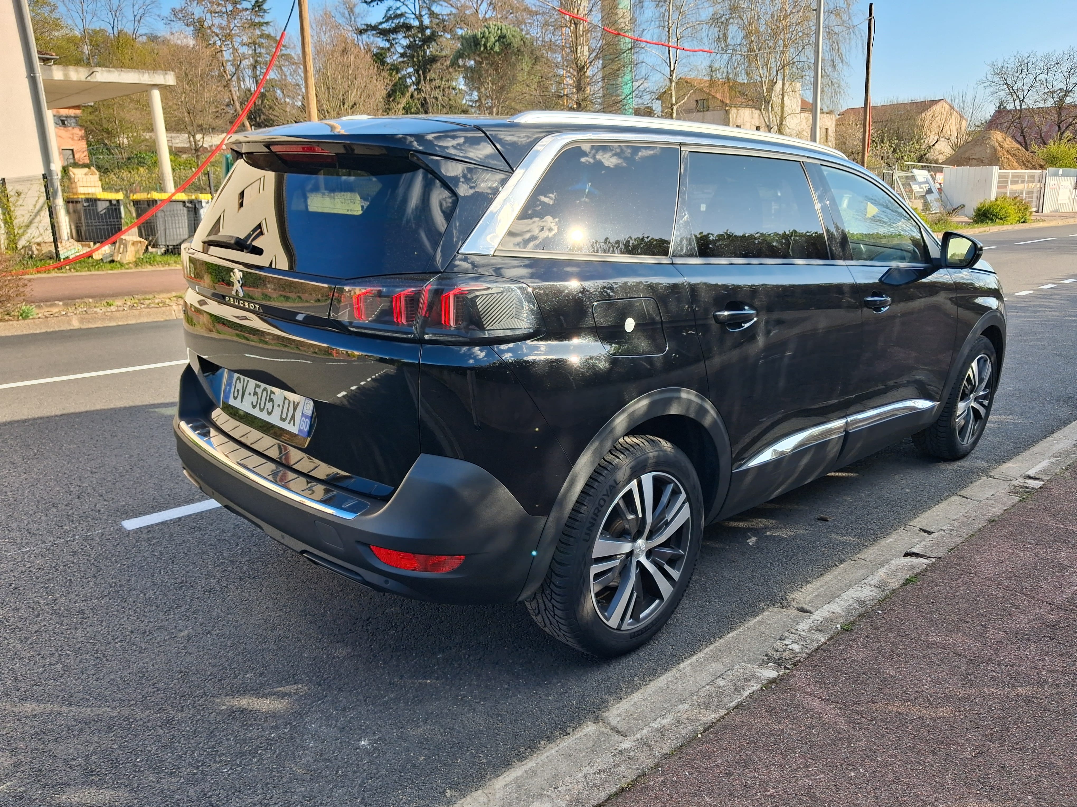 Peugeot 5008 7 places hybride avec Caméra de recul