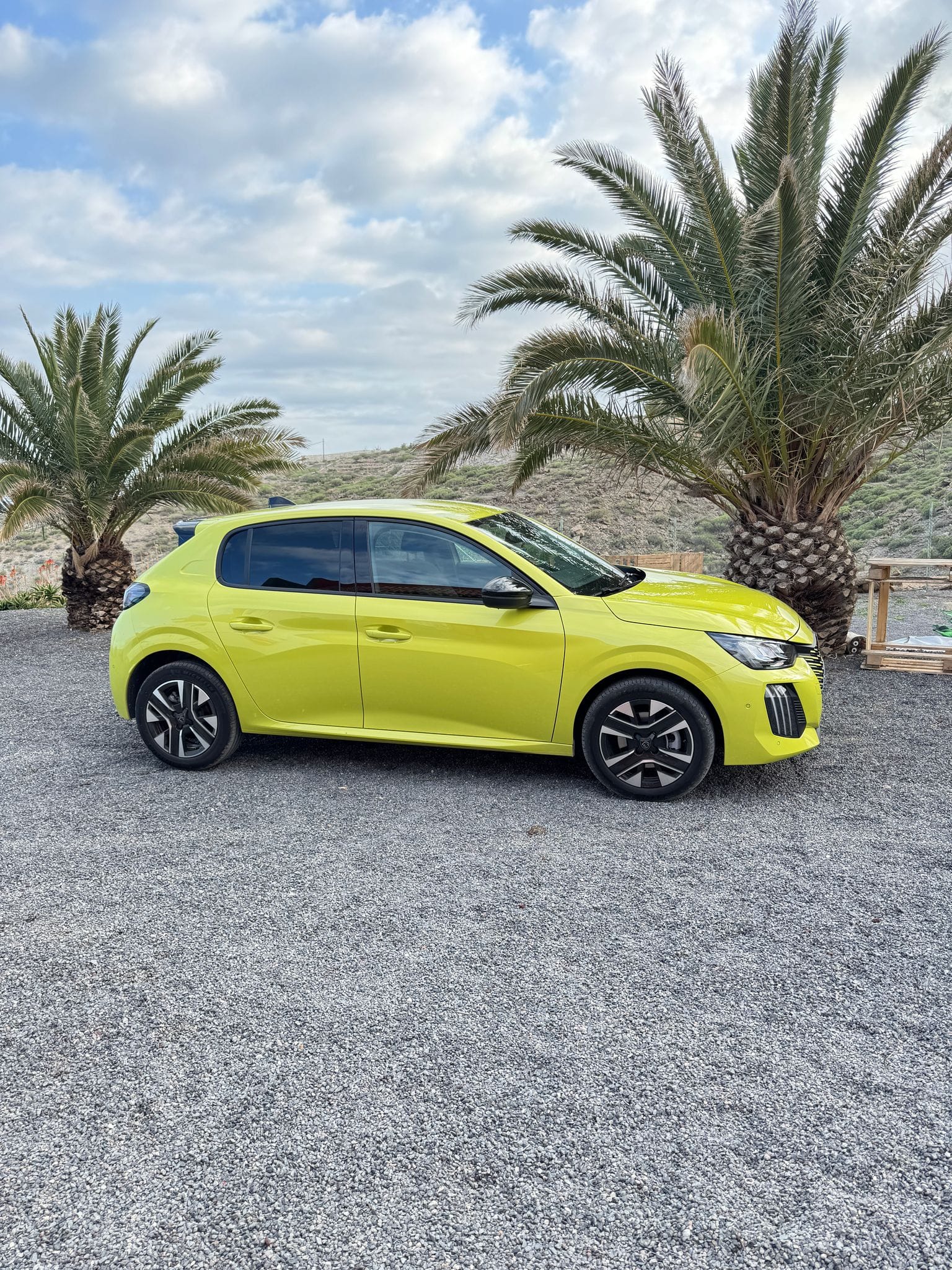 Peugeot 208 con Aire acondicionado