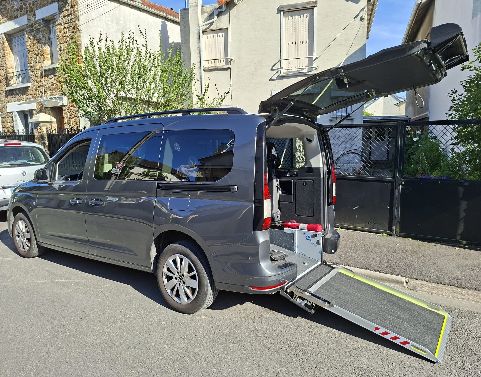 Volkswagen Caddy Maxi avec Climatisation