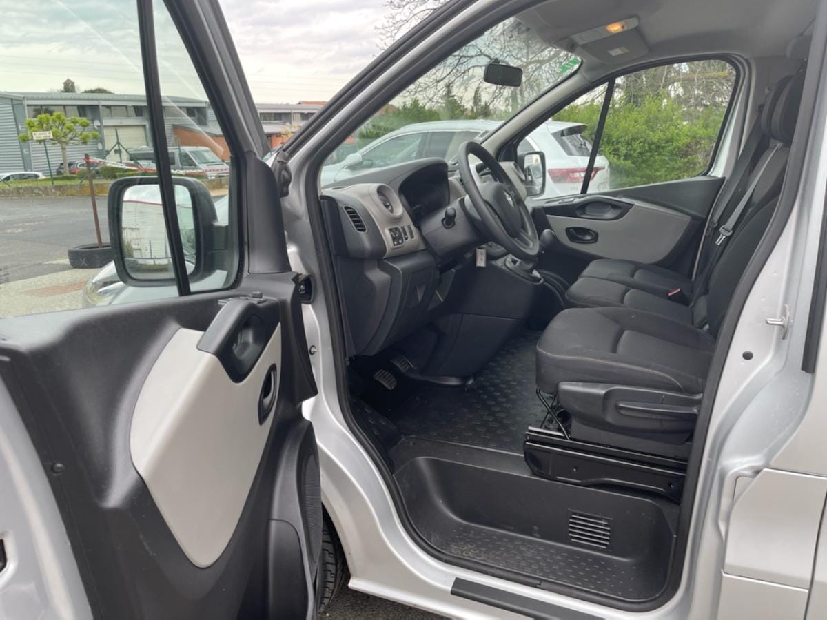 Renault Trafic Passenger avec Siège bébé