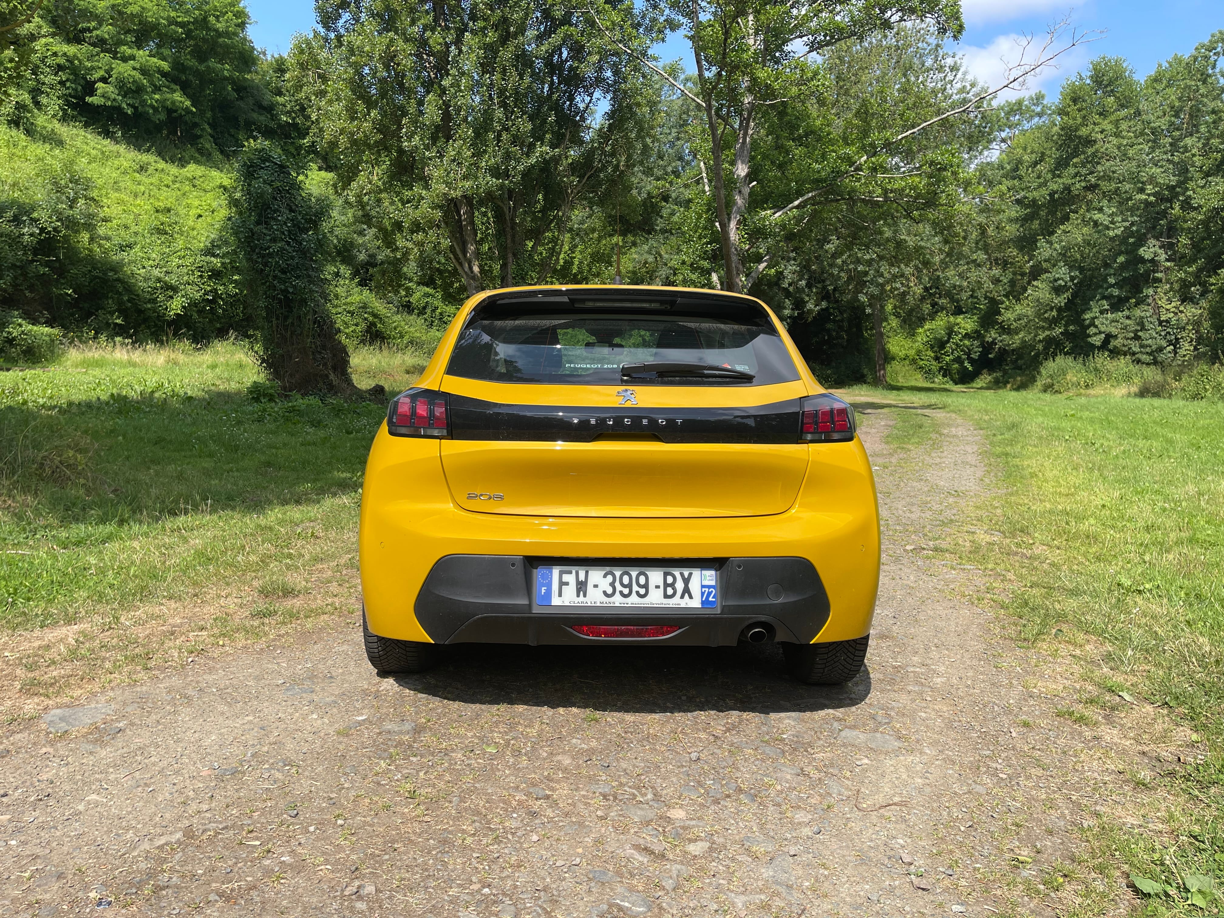 Peugeot 208 Essence avec Apple CarPlay