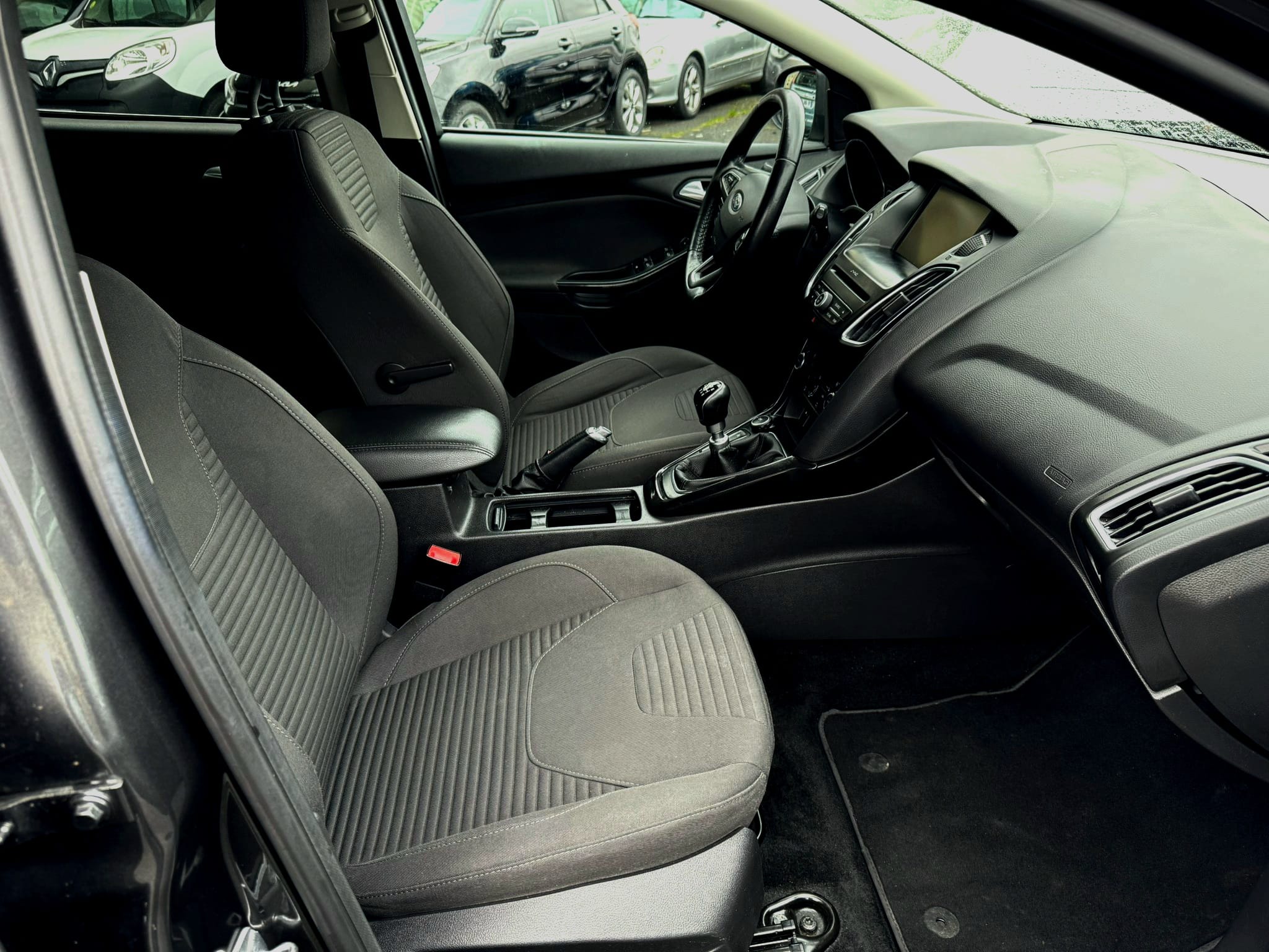 Ford Focus avec Siège bébé