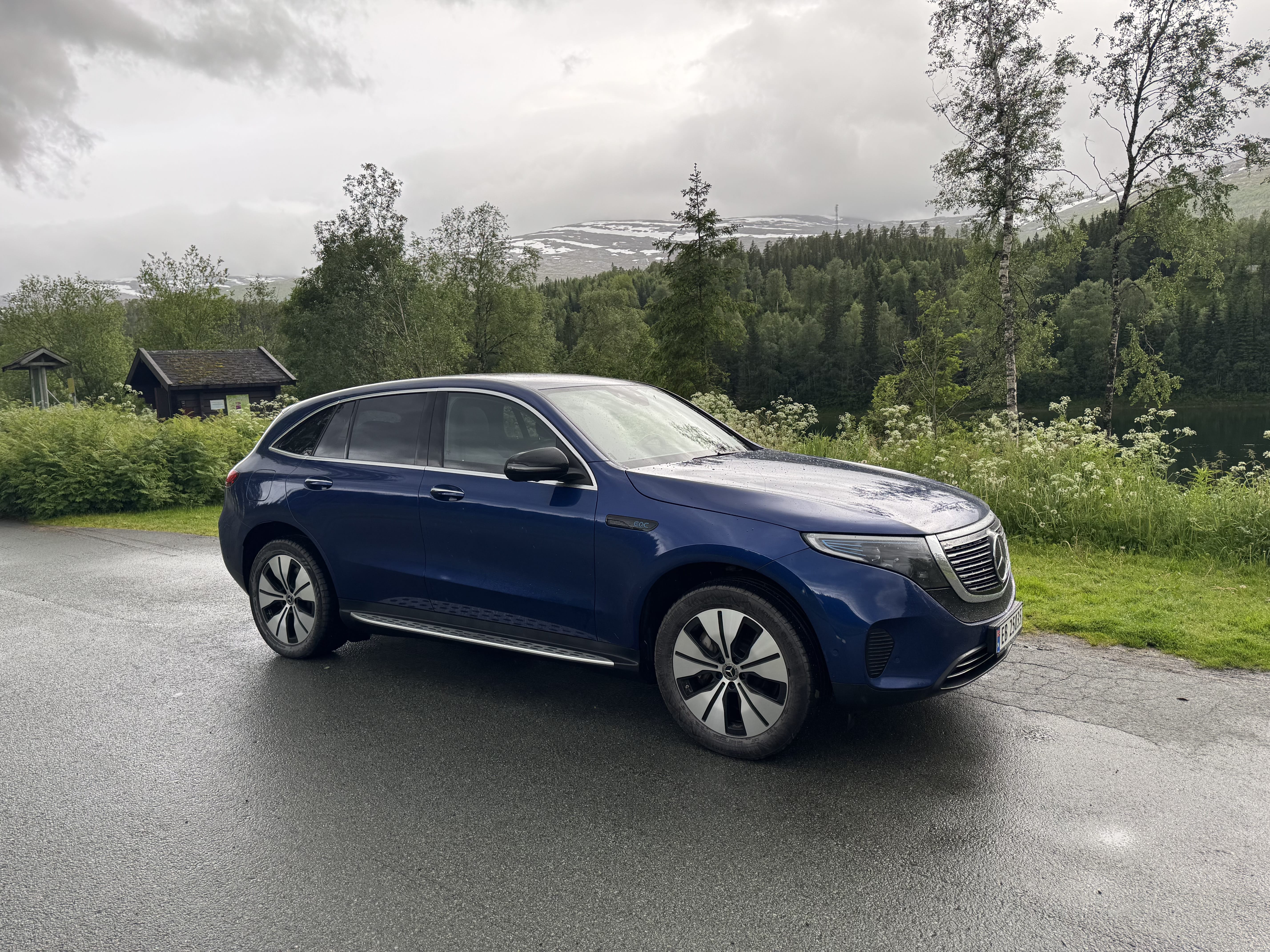 Mercedes-Benz EQC 400 4Matic Premium Plus mit Klimaanlage