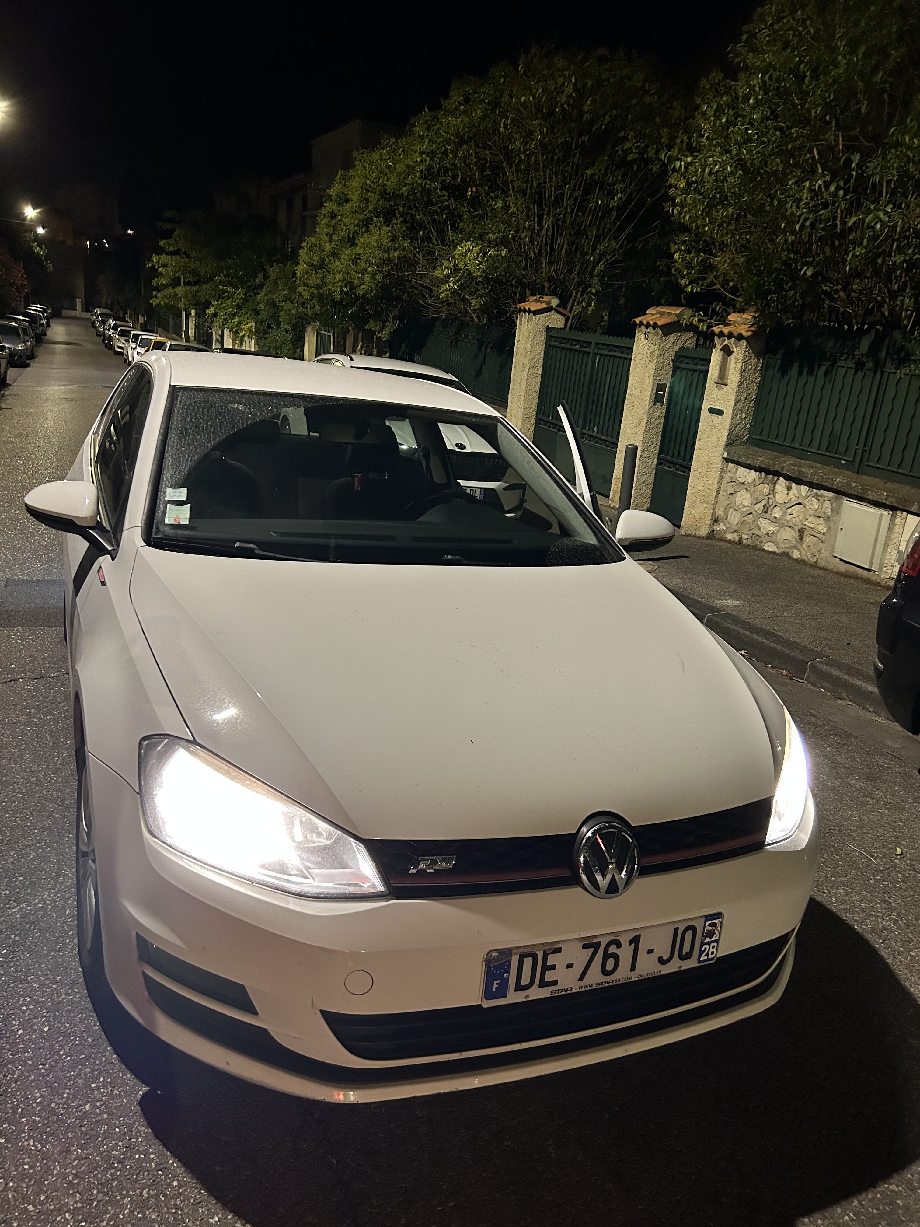Volkswagen Golf with Air conditioning