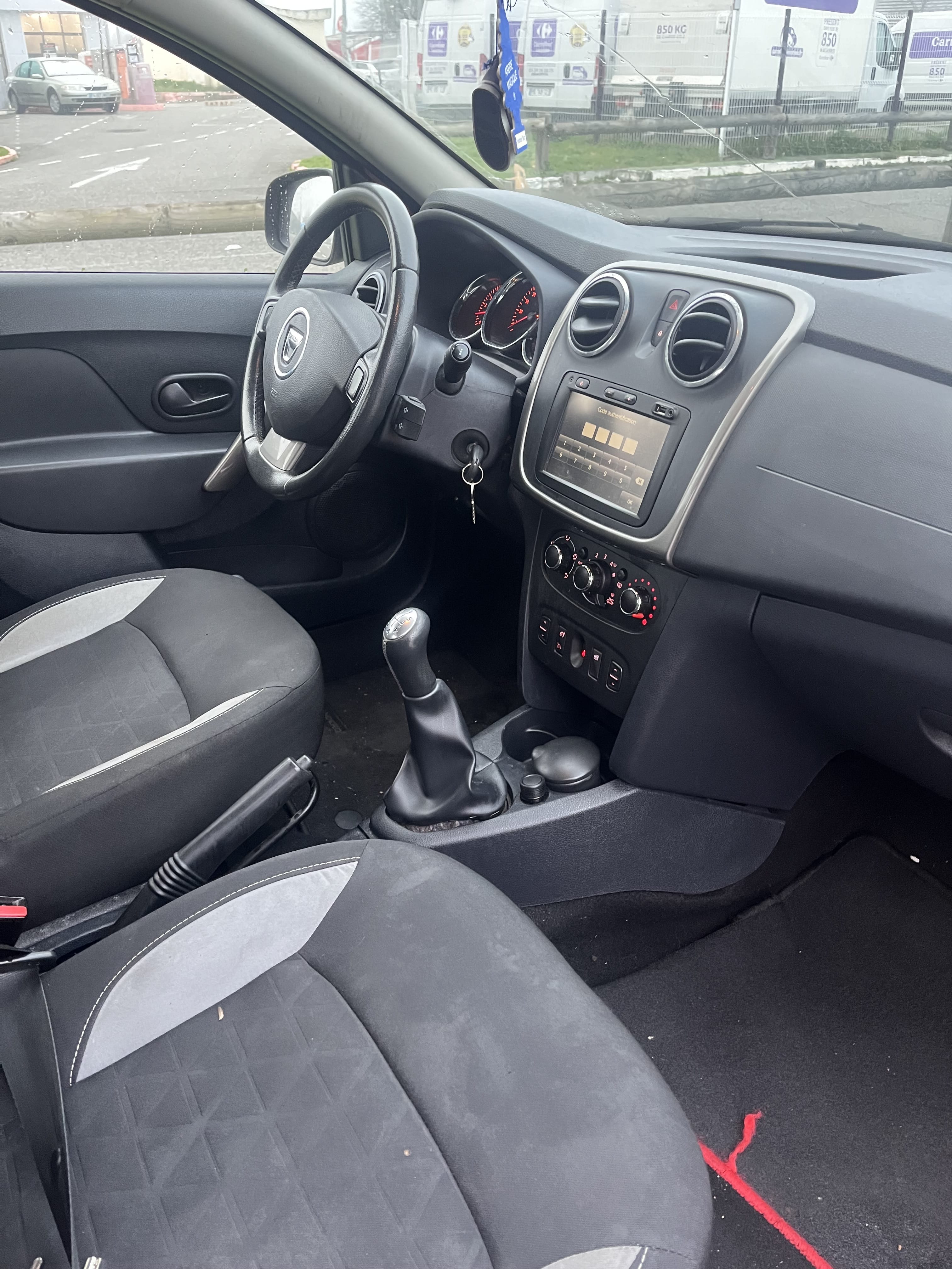 Dacia Sandero Stepway mit Navigationsgerät