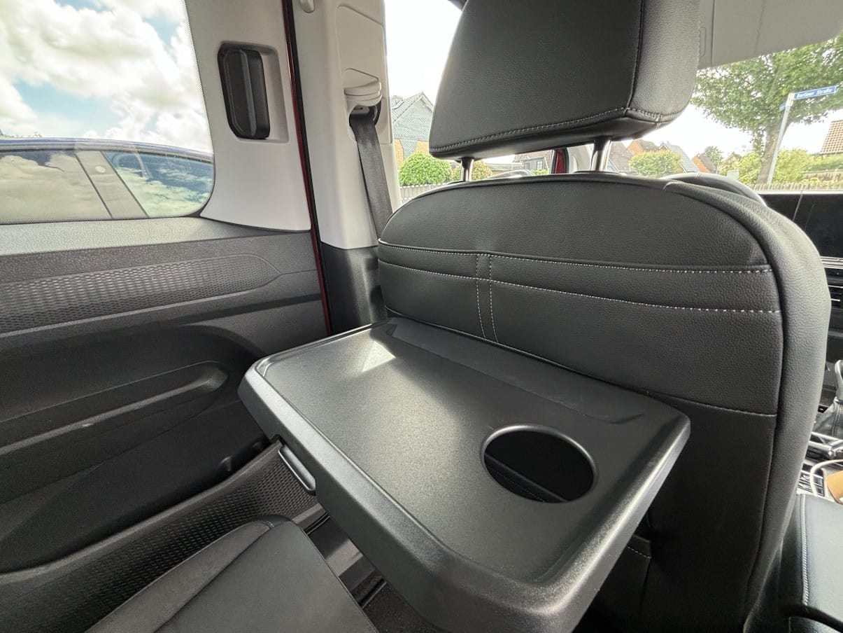 Volkswagen Caddy Maxi mit Kindersitz