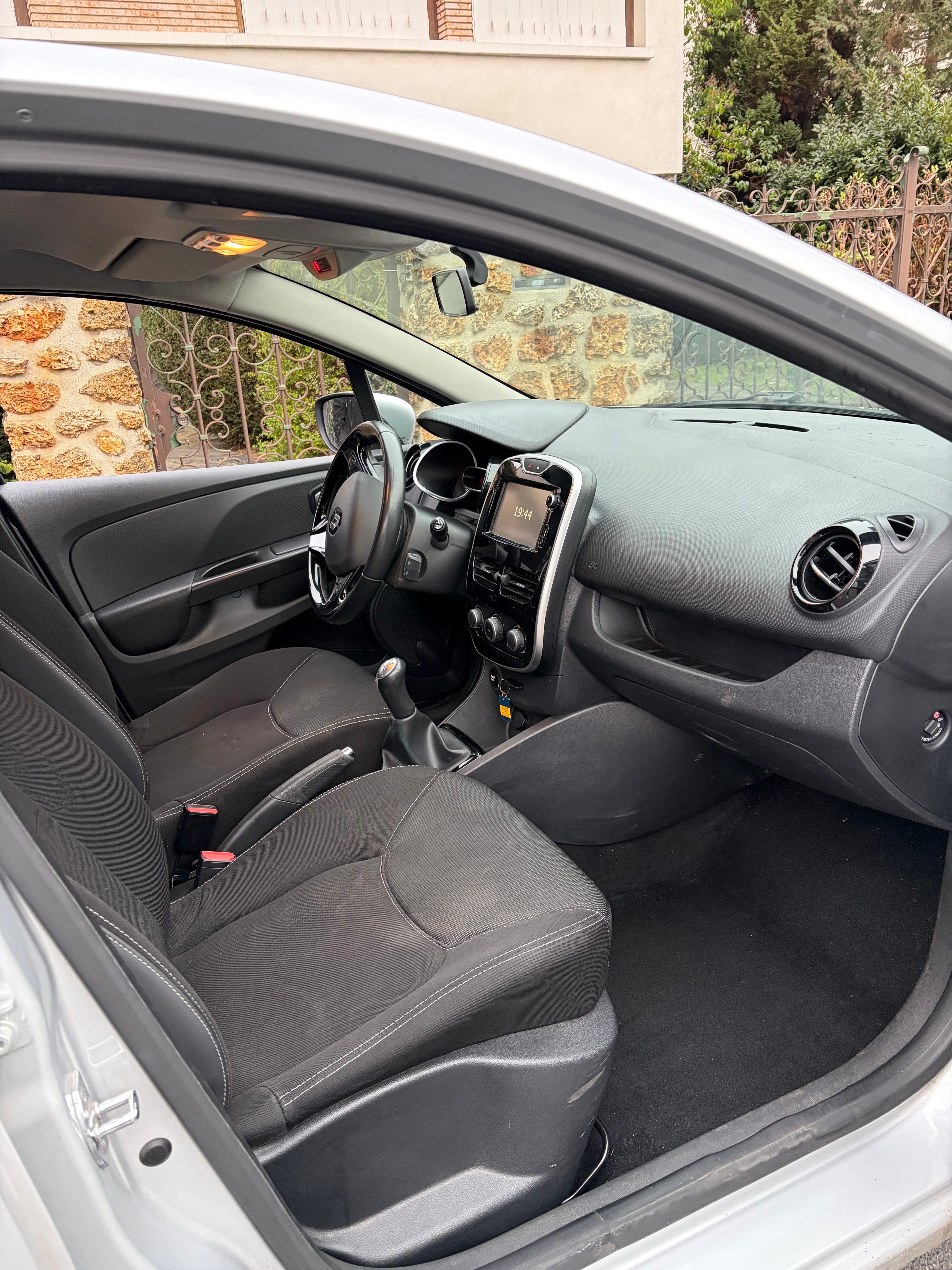 Renault Clio avec Régulateur de vitesse